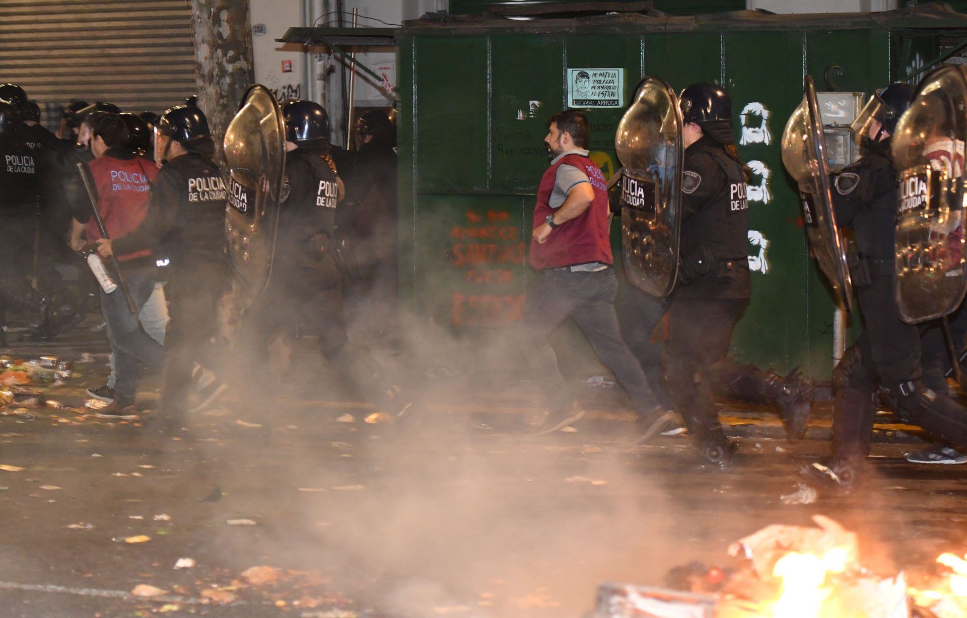 La marcha por la aparición de Santiago Maldonado culminó empañada por incidentes y destrozos por parte de manifestantes