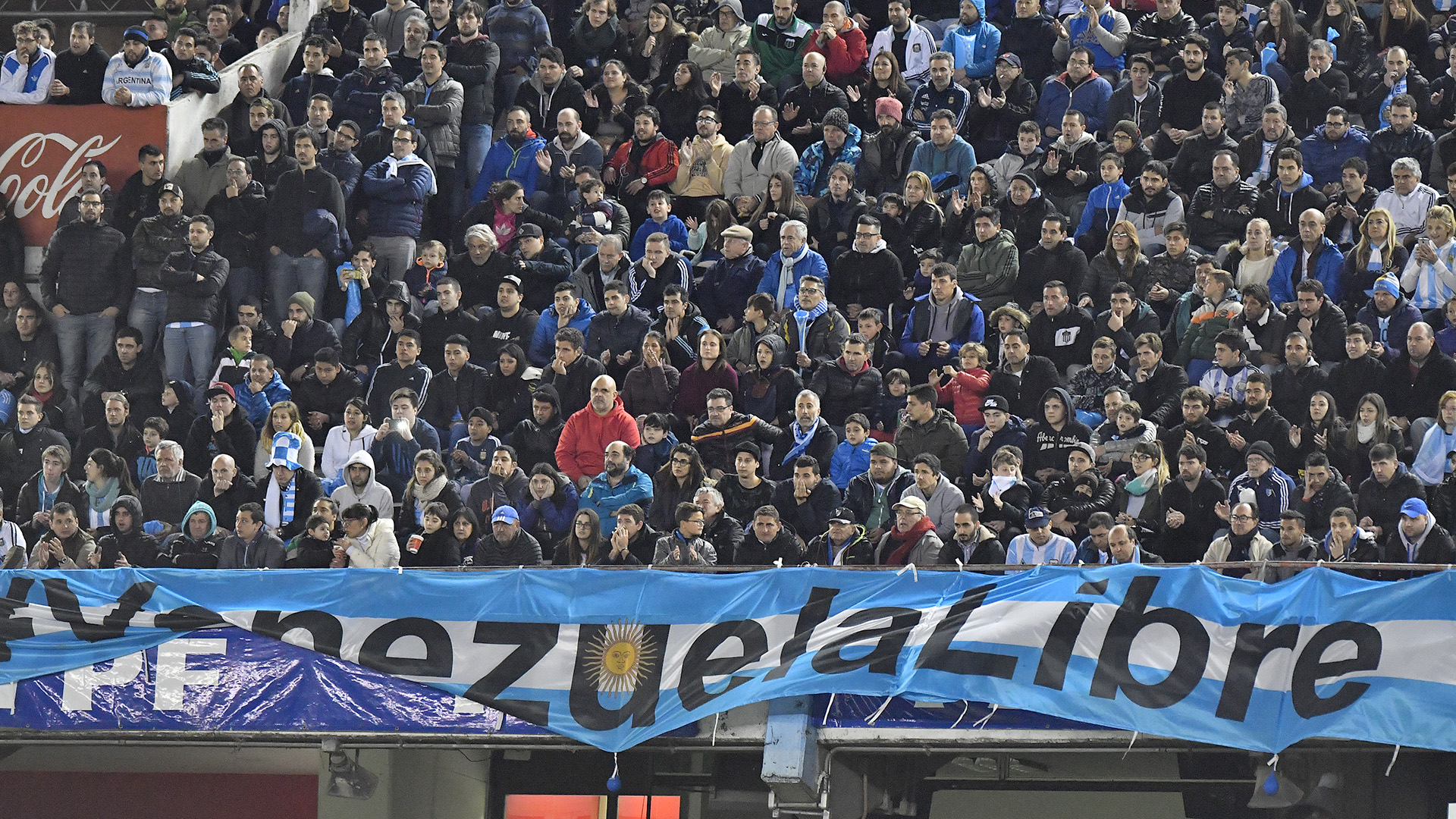 El público argentino reclamó por una Venezuela libre