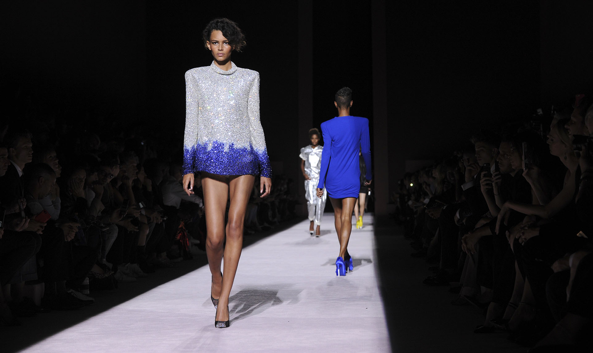 Tom Ford fue el encargado de abrir la nueva edición de primavera del New York Fashion Week (AP Photo/Diane Bondareff)