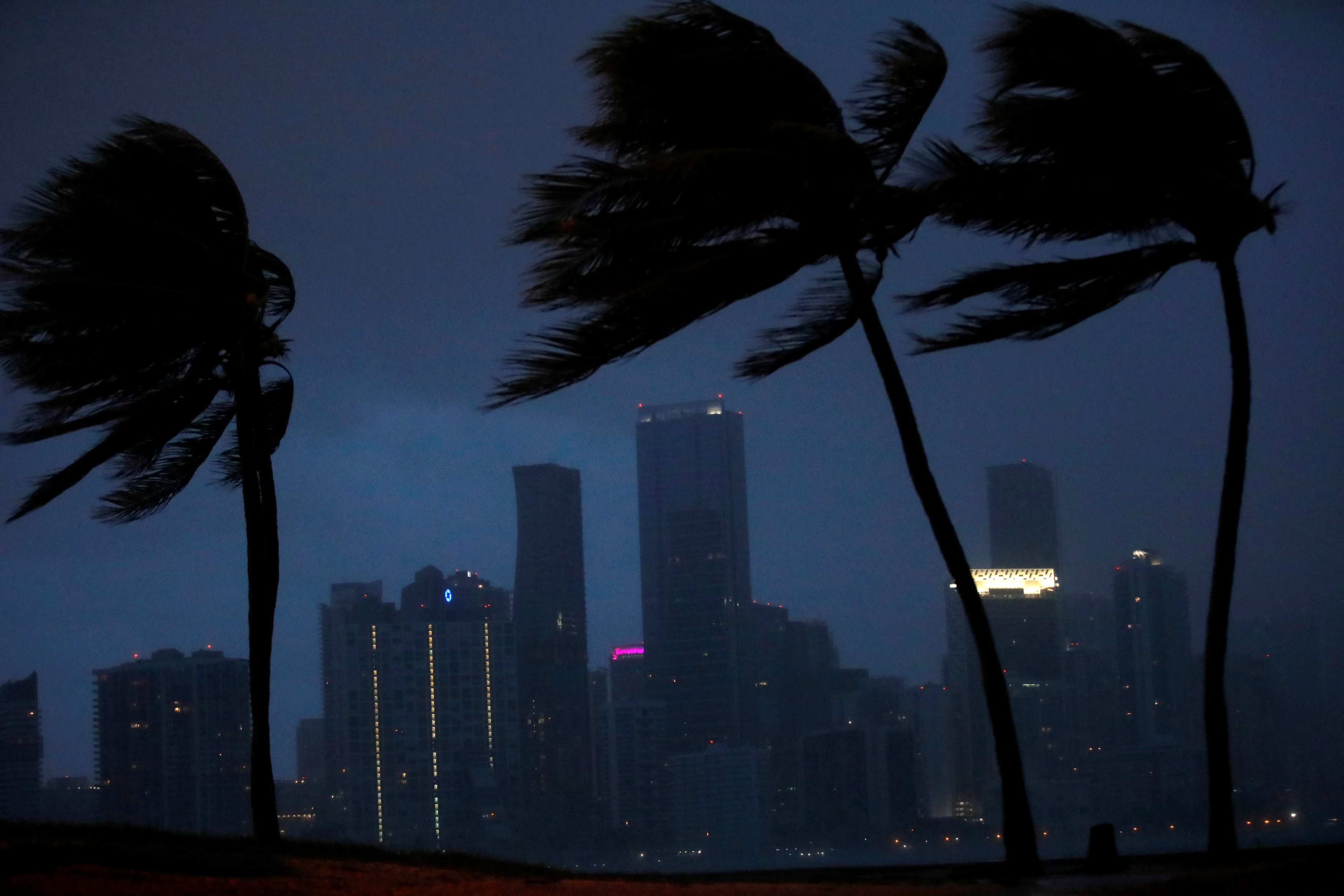 Nubes oscuras sobre Miami antes de la llegada de Irma (REUTERS/Carlos Barria)