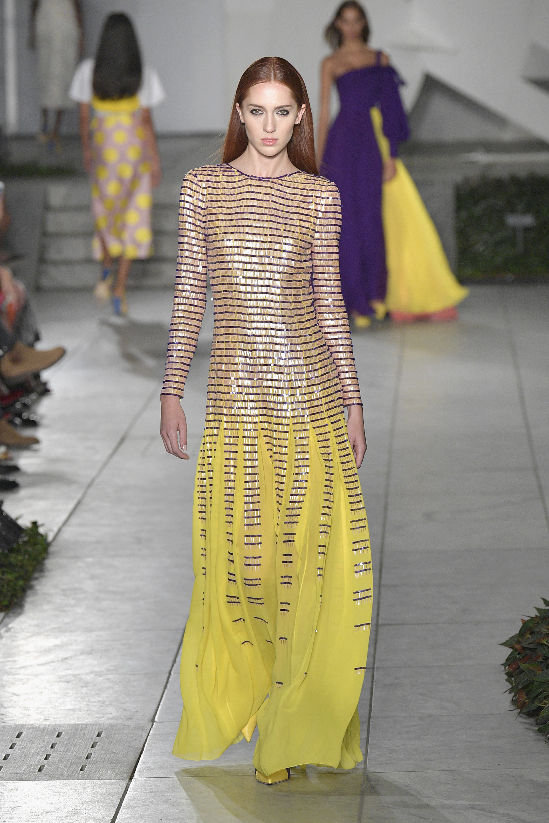 El brillo, un must infaltable de las piezas de noche (Slaven Vlasic/Getty Images For TRESemme Carolina Herrera)