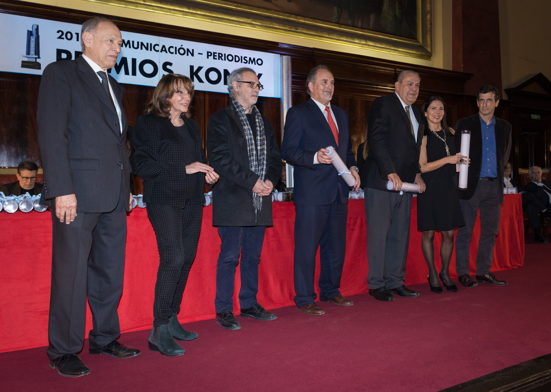 Análisis Político: Julio Blanck, Marcos Novaro, Carlos Pagni, Mario Wainfeld e Ignacio Zuleta. Los premios de esta categoría fueron entregados por Vicente Palermo