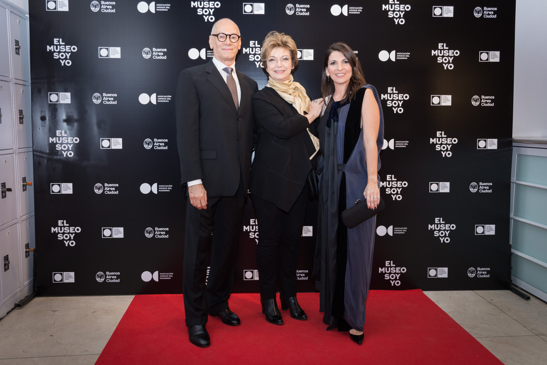 Abel Guaglianone, Canela y Larisa Andreani