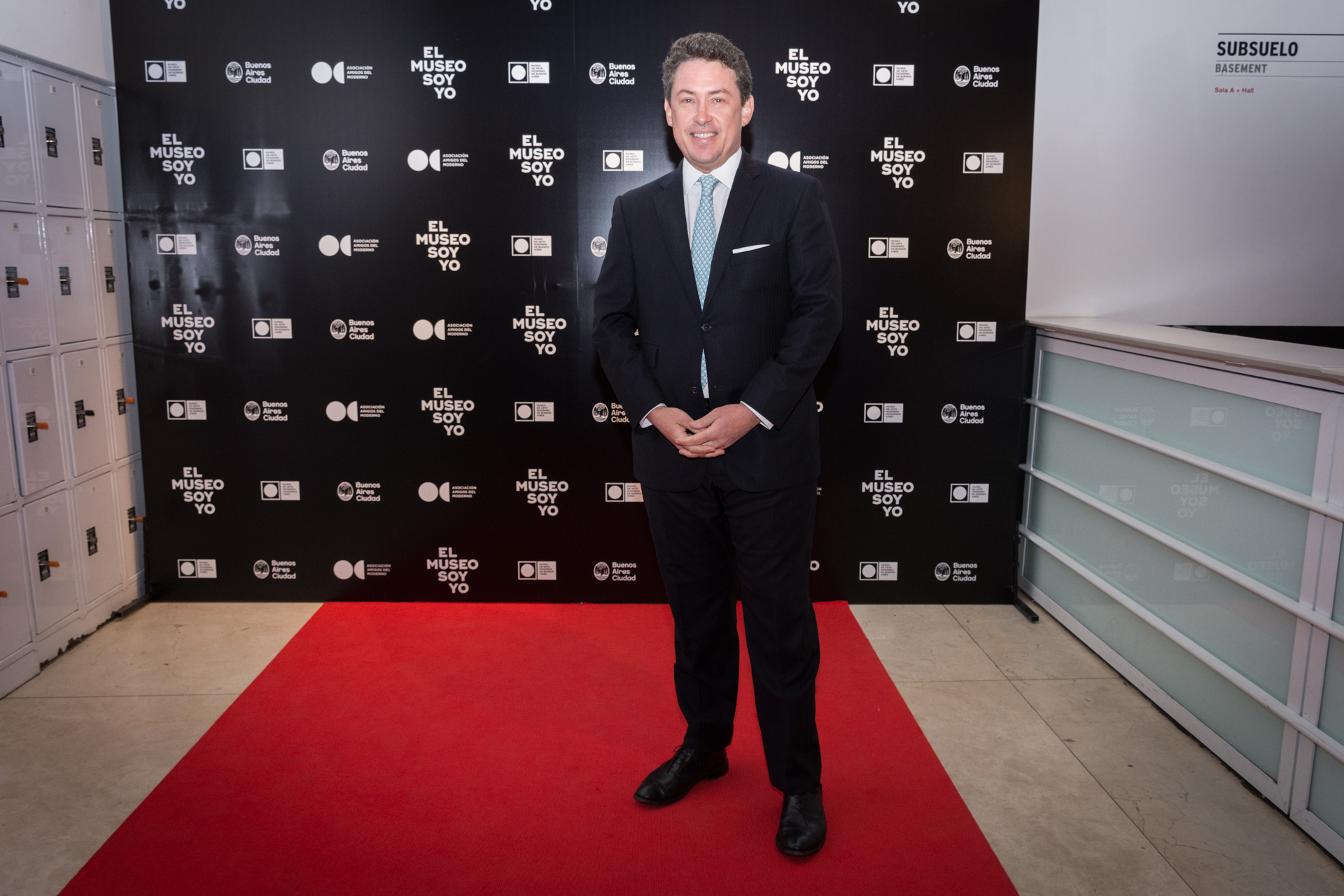 El ex embajador de los Estados Unidos en la Argentina, Noah Mamet. Esta tercera etapa está orientada a poner a disposición del público y de la comunidad artística la totalidad de la superficie del Moderno, que comprende 14.950 metros cuadrados, al cumplirse 62 años de su fundación