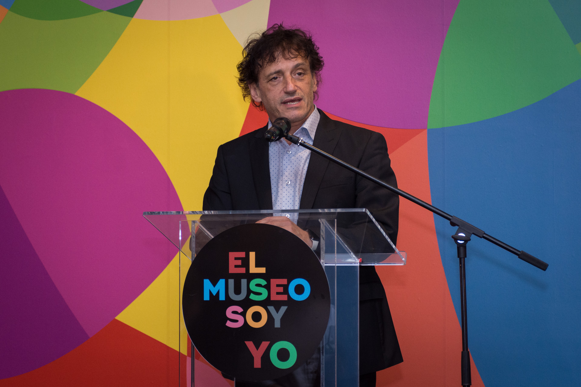 El ministro de Cultura porteño, Ángel Mahler. Durante 2017, la Asociación ha acompañado al Museo en exposiciones extraordinarias tales como Pablo Picasso: Más allá de la semejanza. Dibujos de la Colección del Musée National Picasso-Paris seleccionados con el Museo de Arte Moderno de Buenos Aires, Antonio Berni: Revelaciones sobre papel. Obras 1922 – 1981, Gabriel Chaile: Patricia, Tomás Saraceno: Cómo atrapar el universo en una telaraña, Diego Bianchi: El presente está encantador y Liliana Maresca: El ojo avizor. Obras 1984-1992