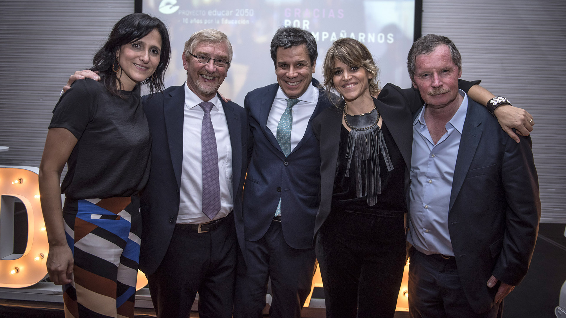 La Directora Ejecutiva de Educar 2050, María Cortelezzi, destacó que “la educación es la herramienta, pero más aún, es un derecho humano de todos los niños y niñas del país y del mundo. Es el medio principal para que toda persona pueda desarrollar sus capacidades, habilidades y participar activamente en la sociedad” y, no obstante su importancia, “los resultados en las pruebas internacionales muestran una Argentina rezagada en relación a sus pares de la región. Nuestro país no registra mejoras en los aprendizajes de 2006 a 2012