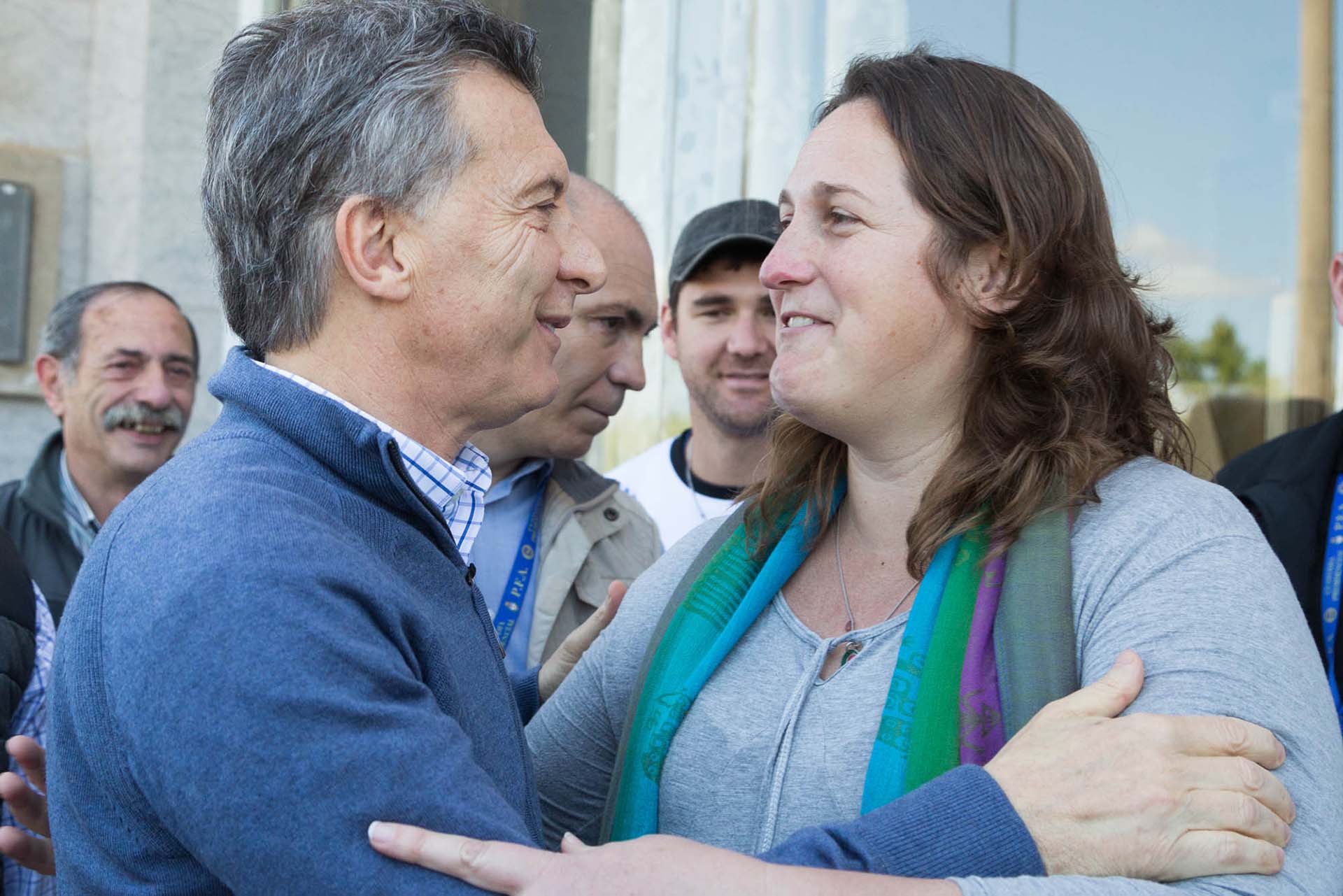 Mauricio Macri en Villa Paranacito. En la previa compartió un mensaje a través de las redes: “Estamos poniendo nuestro granito de arena para salir juntos adelante”, dijo