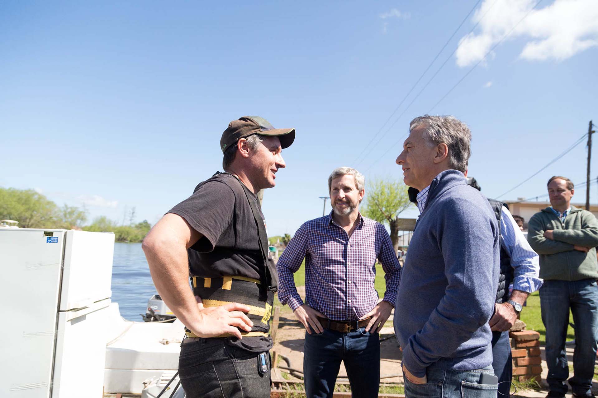 El Presidente y Frigerio, junto a un productor local de Entre Ríos