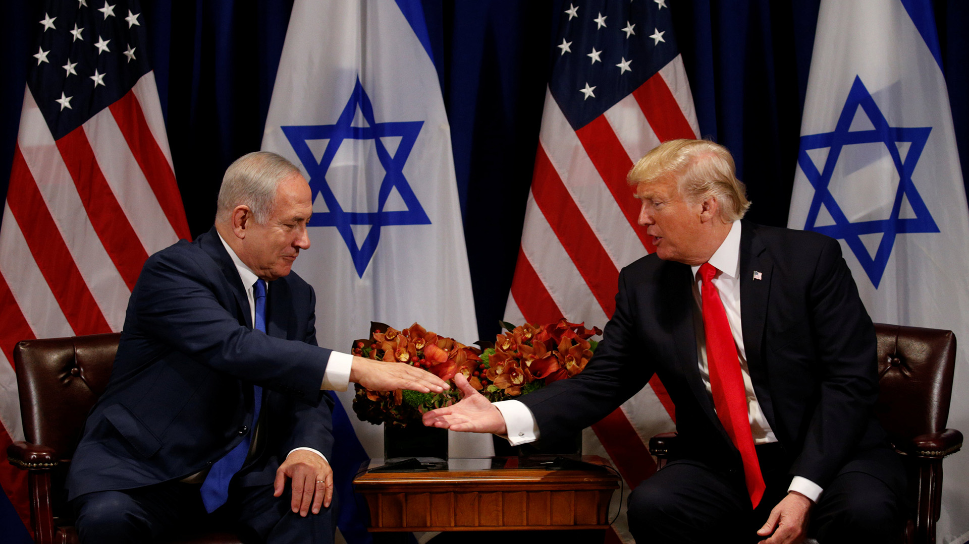 Benjamin Netanyahu junto a Donald Trump
