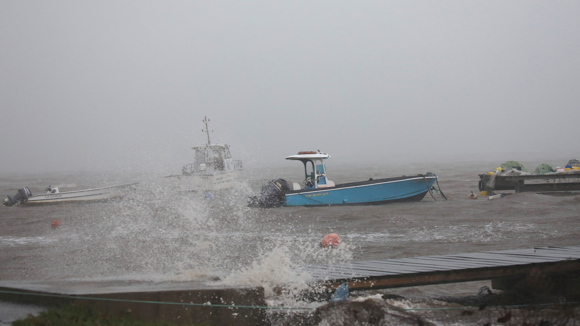 Más de 40 vuelos cancelados en República Dominicana por huracán María Más de 40 vuelos cancelados en República Dominicana por huracán María