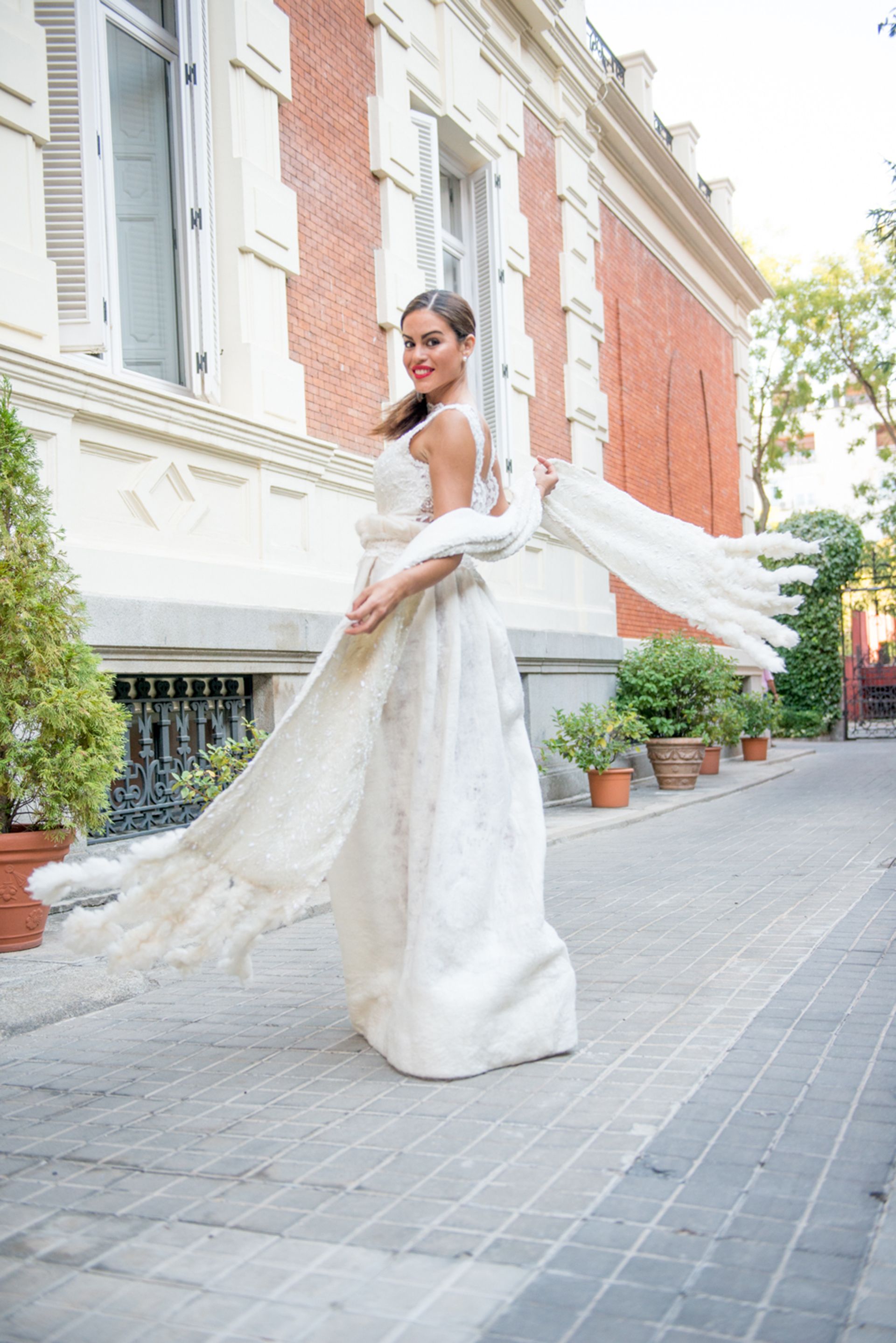 Un vestido de novia en fieltro