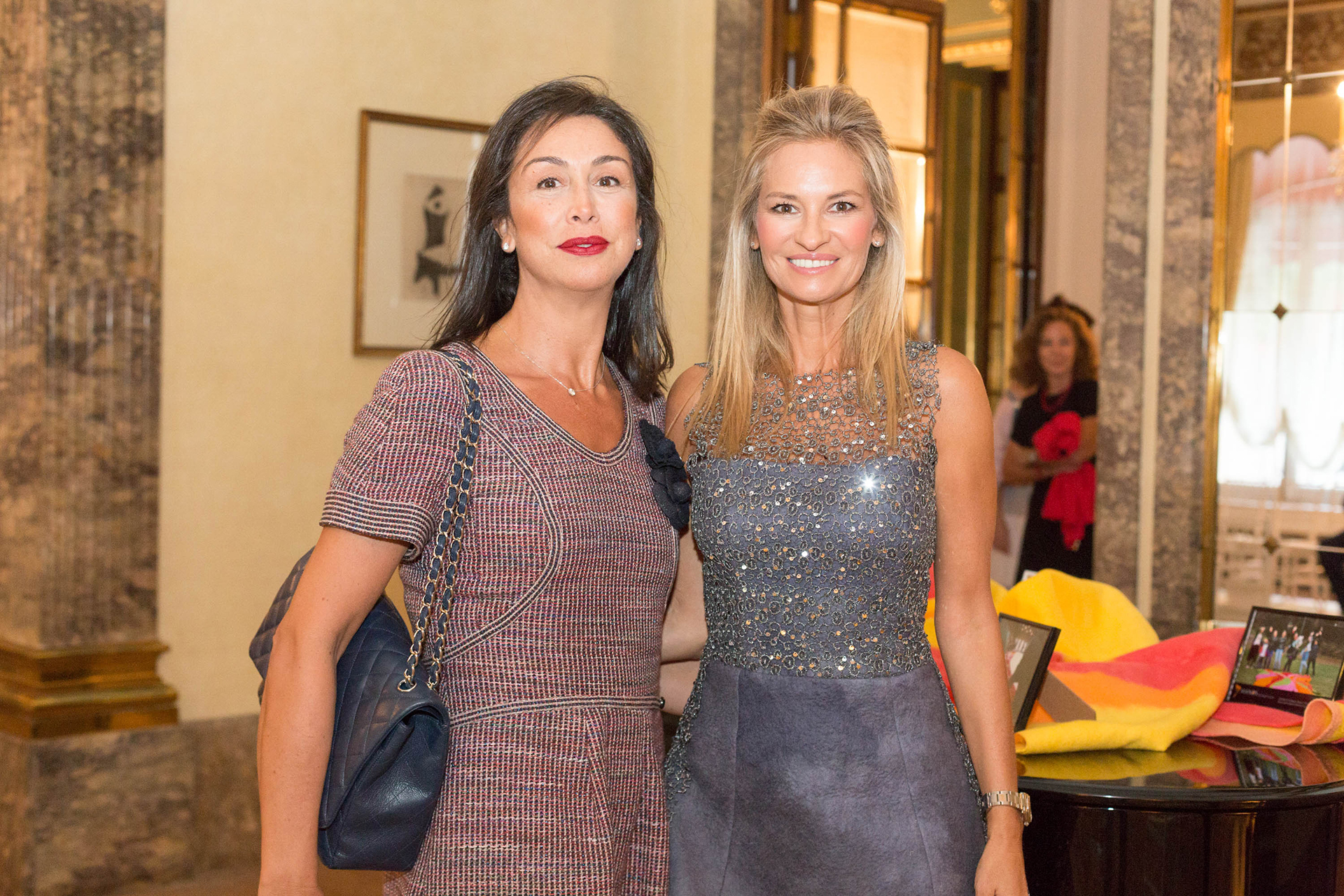 Marta Clau, directora de Chanel en Madrid, y Lily Sciorra