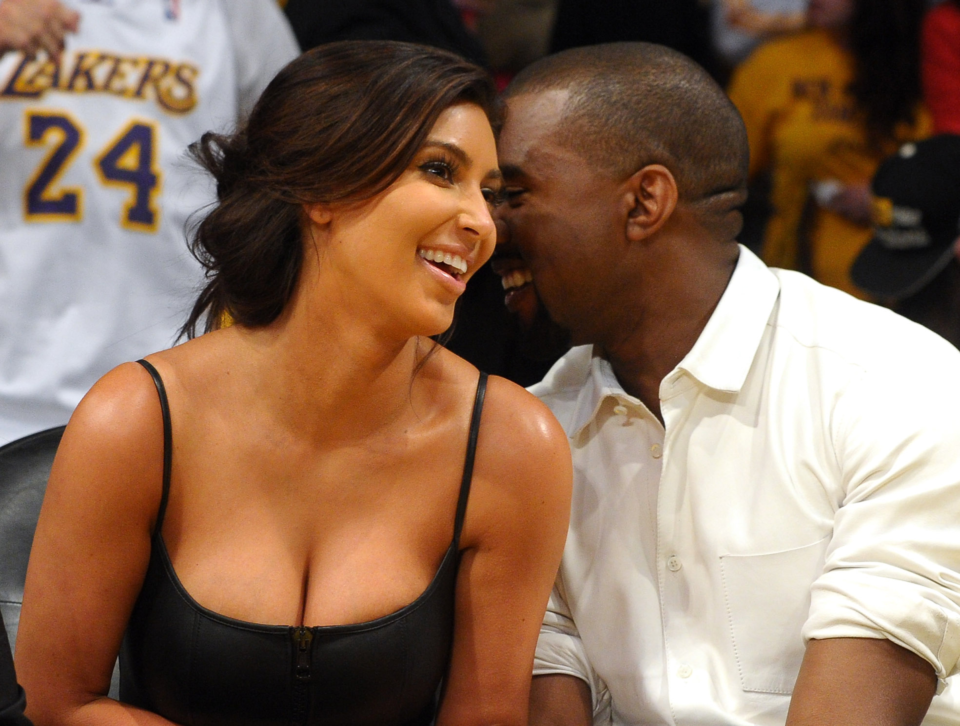 Una de las salidas favoritas de la pareja es asistir a los partidos de la NBA de Los Lakers de Los Ángeles (Photo by Noel Vasquez/Getty Images)