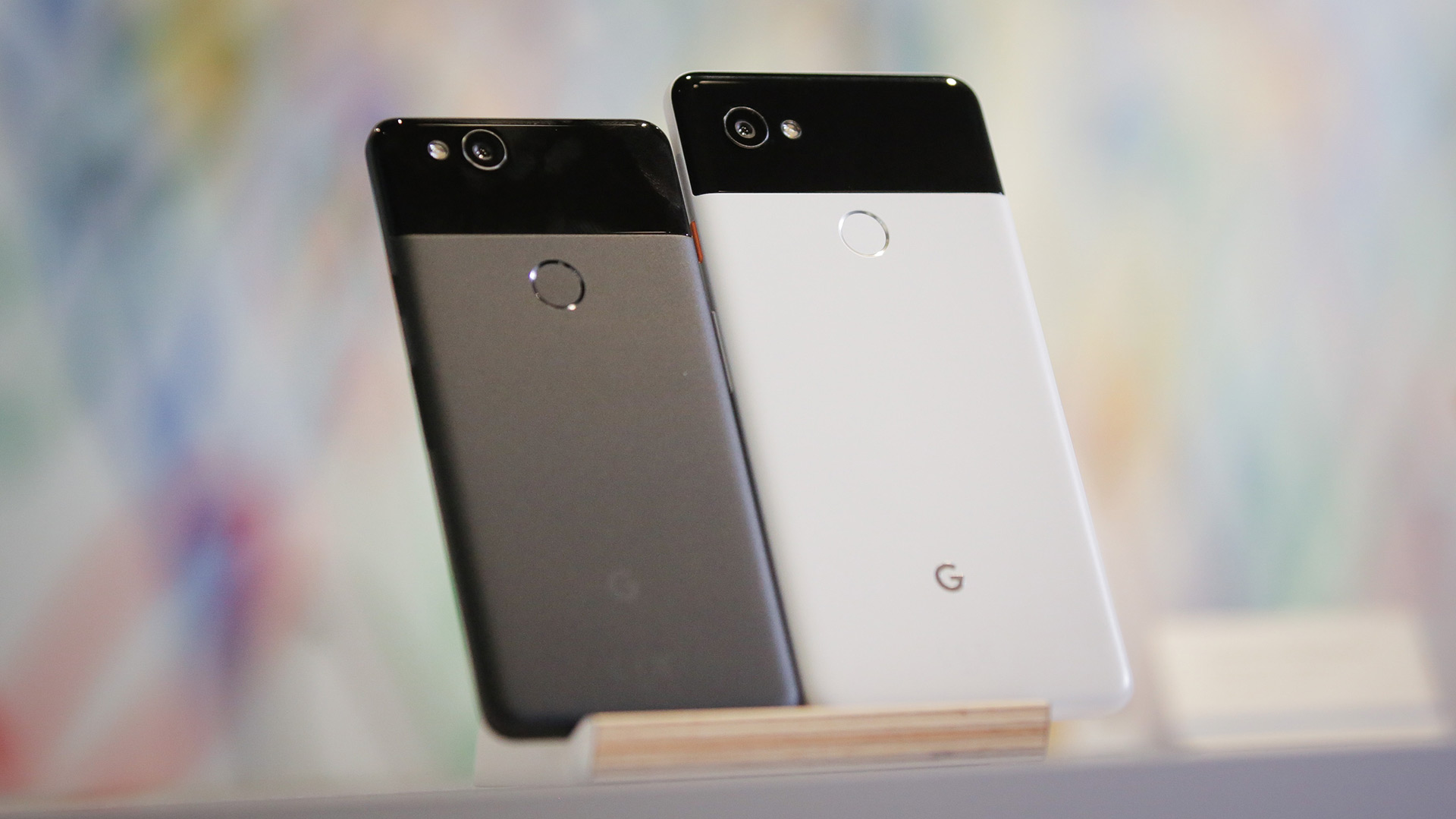 Los nuevos teléfonos inteligentes de Google: Pixel 2 y Pixel 2 XL