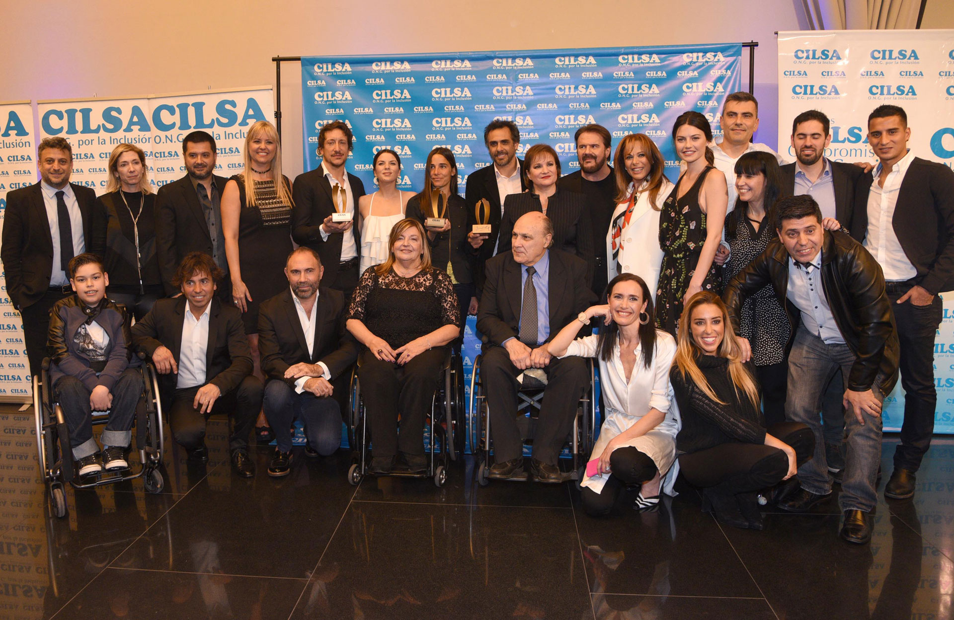 CILSA realizó la gala de los Premios al Compromiso Social. Fueron reconocidos Lucía y Joaquín Galán, Juana Viale, Nico Vázquez, Mariana Fabbiani e Iliana Calabró, entre otros (Teleshow)