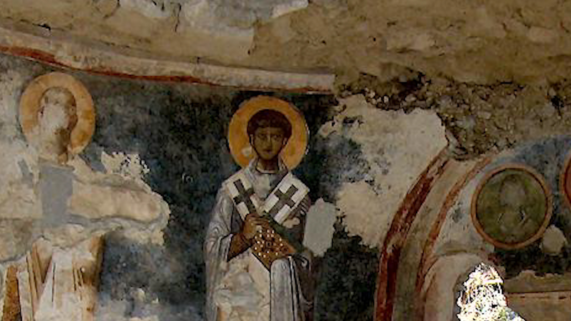 San Nicolás estaría enterrado en los restos de ese templo enterrado