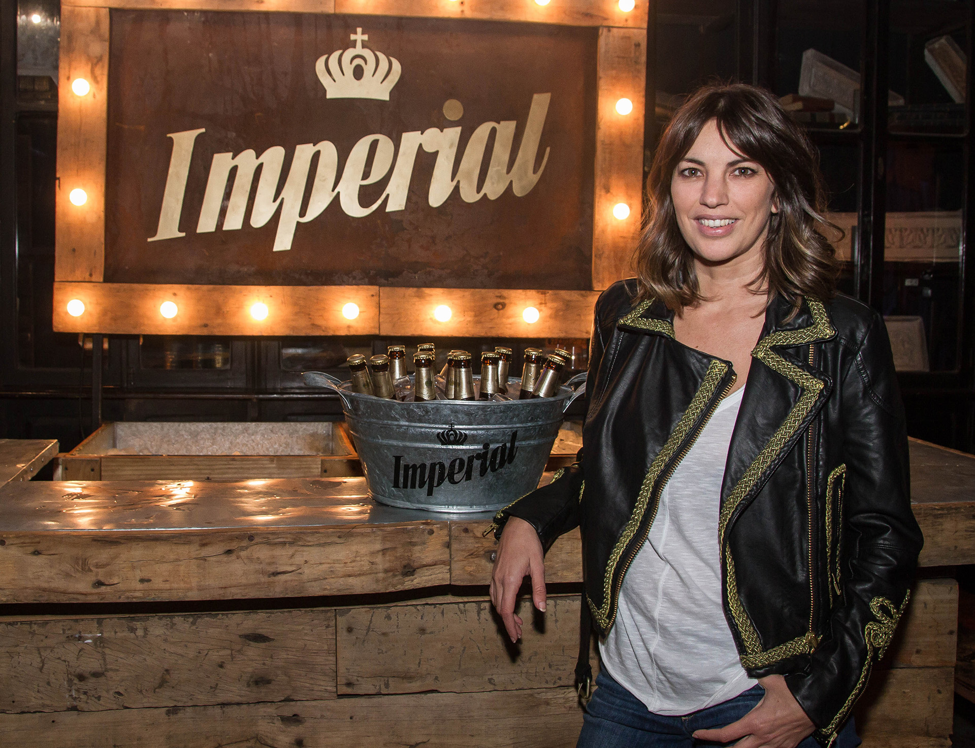 Deborah Del Corral pasó por el bar Nápoles para probar la nueva Imperial Ipa.