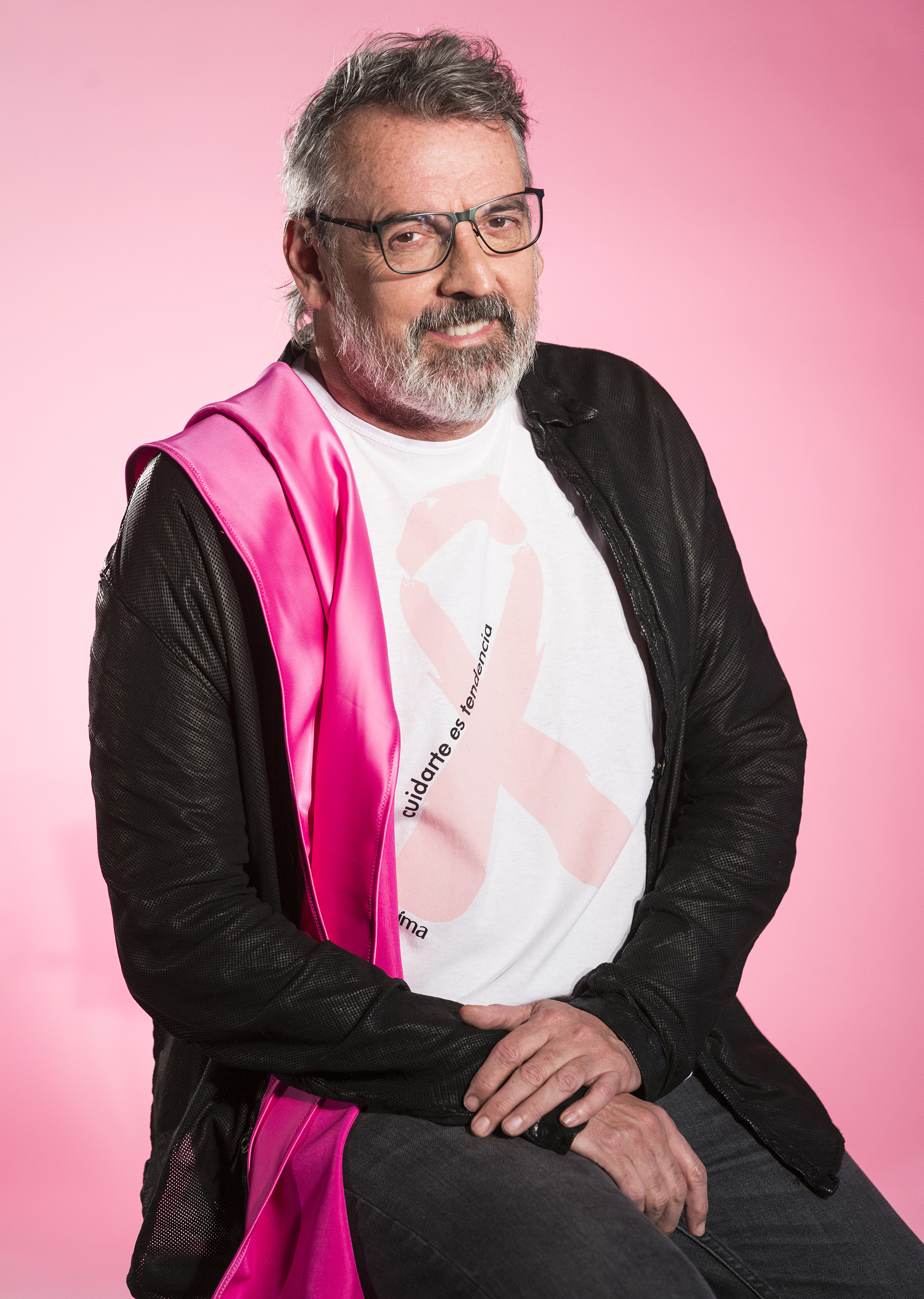 “Me tranquiliza saber que las cifras de curabilidad son altas si es detectado a tiempo. Sin embargo me angustia saber que muchas mujeres no llevan a cabo el protocolo indicado de prevención”, indicó el diseñador
