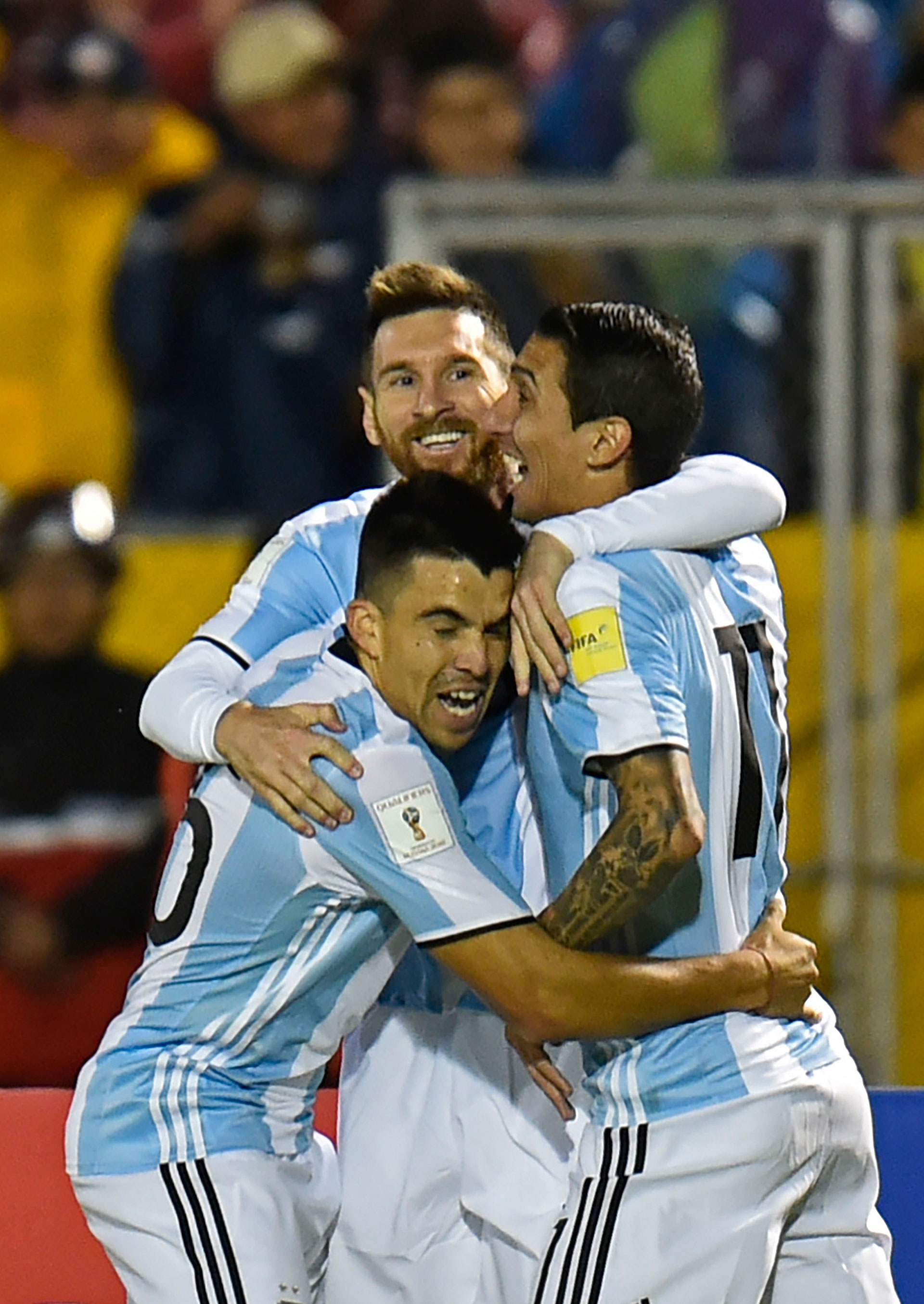 El abrazo de felicidad que impone la clasificación