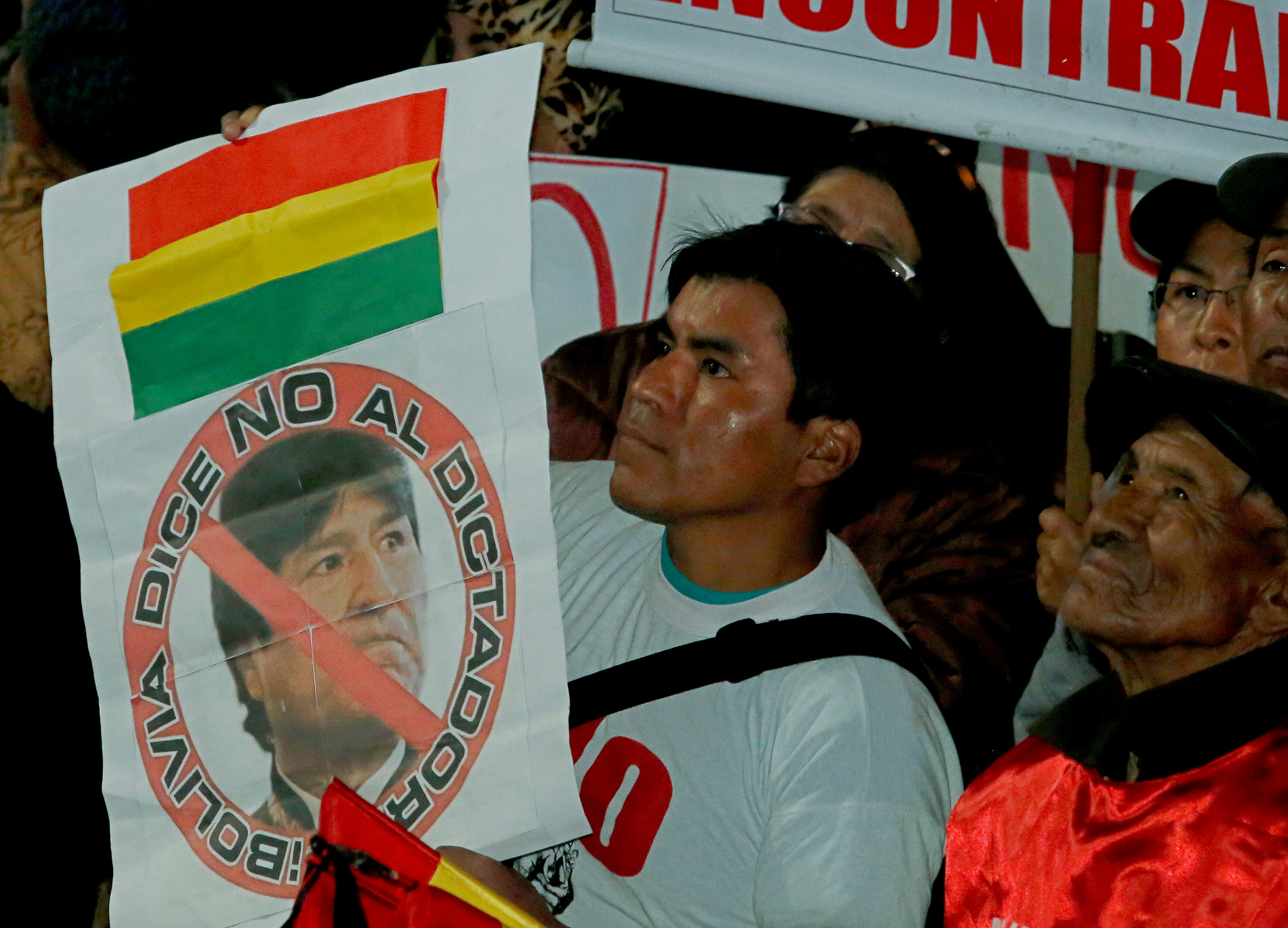 Un manifestante en La Paz (Reuters)