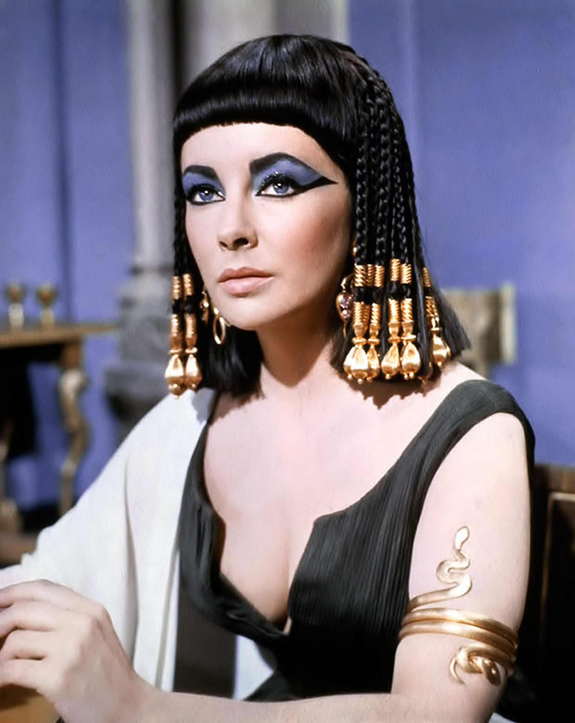 Elizabeth Taylor, como Cleopatra, en la película de Joseph Mankiewicz de 1963 (Universal History Archive/UIG via Getty Images)