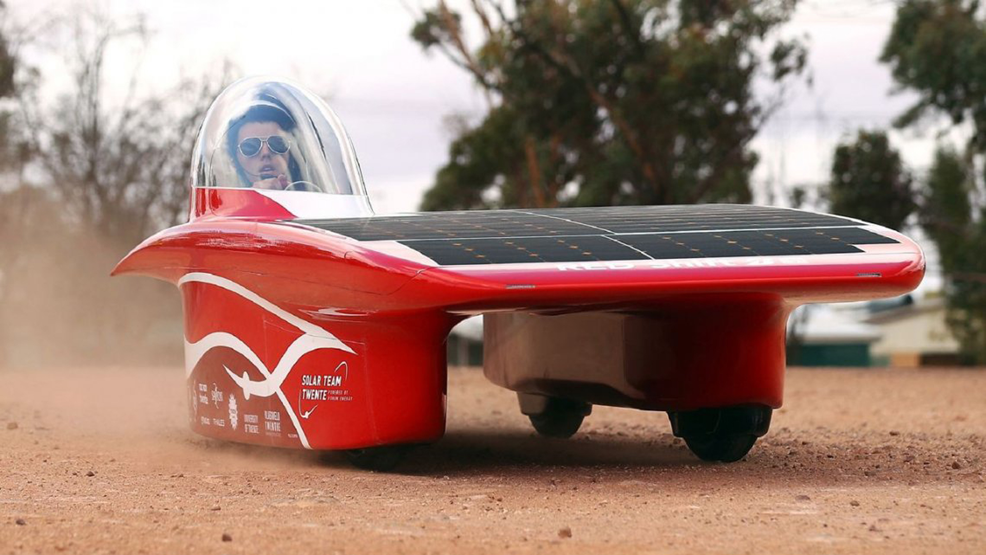Los autos solares más radicales pueden alcanzar velocidades cercanas a los 100 kilómetros por hora