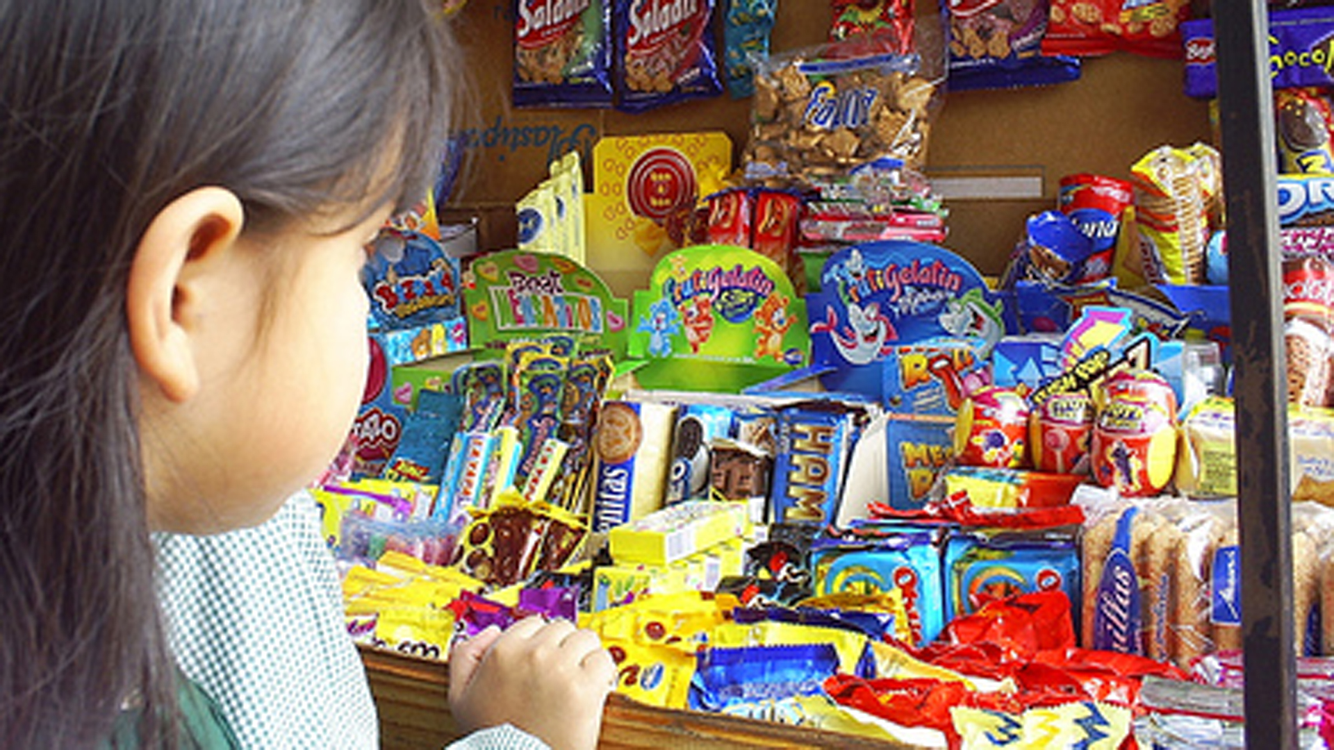 Los kioscos en las escuelas no suele ofrecer snacks saludables