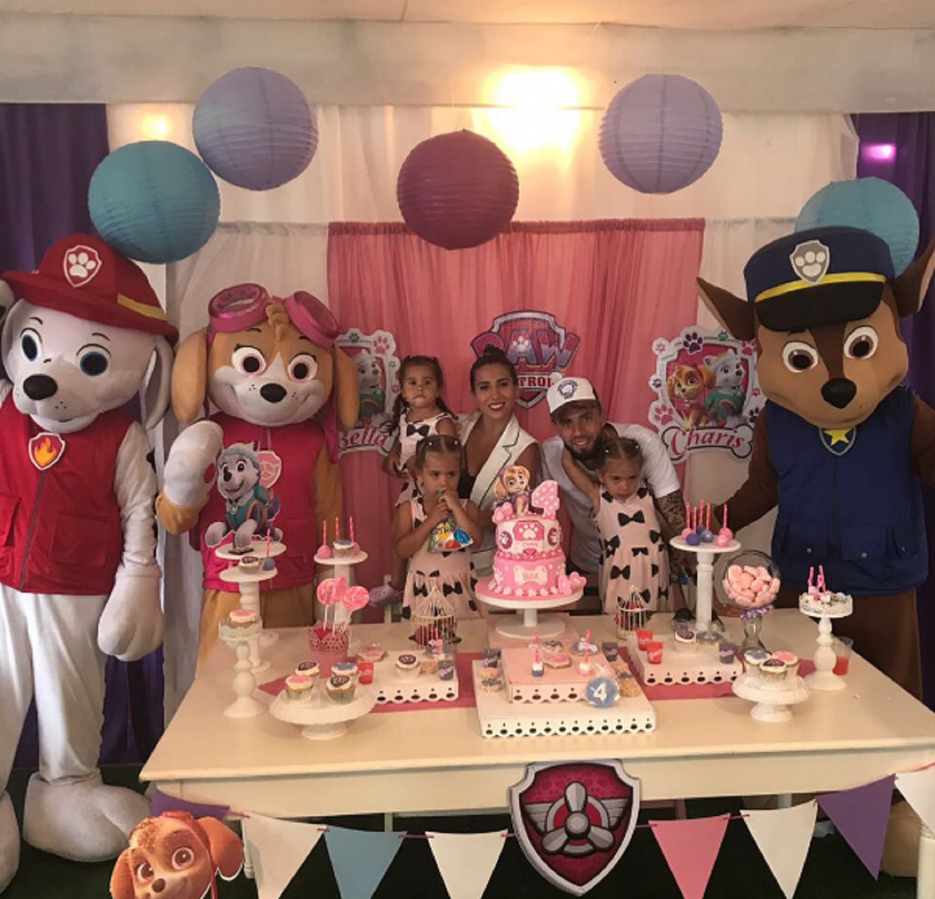 El cumpleaños temático de las gemelas Charis y Bella en Ecuador