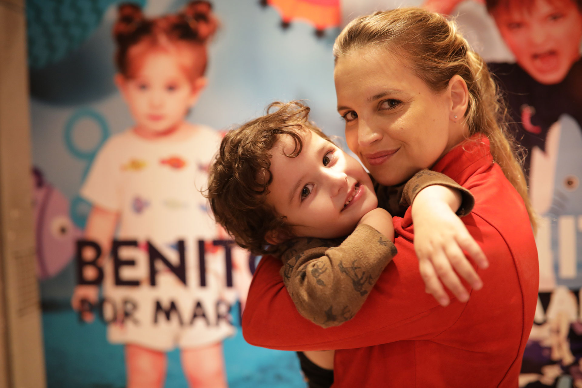 Sabrina Garciarena con su hijo León