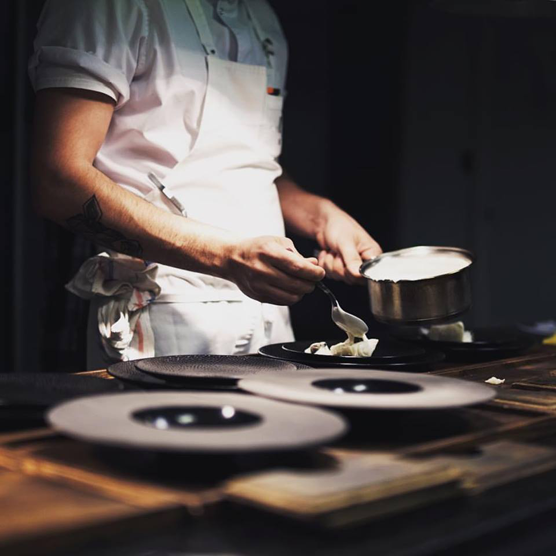 Un típico restaurante que conserva el objetivo de cocina tradicional argentina (Chila)