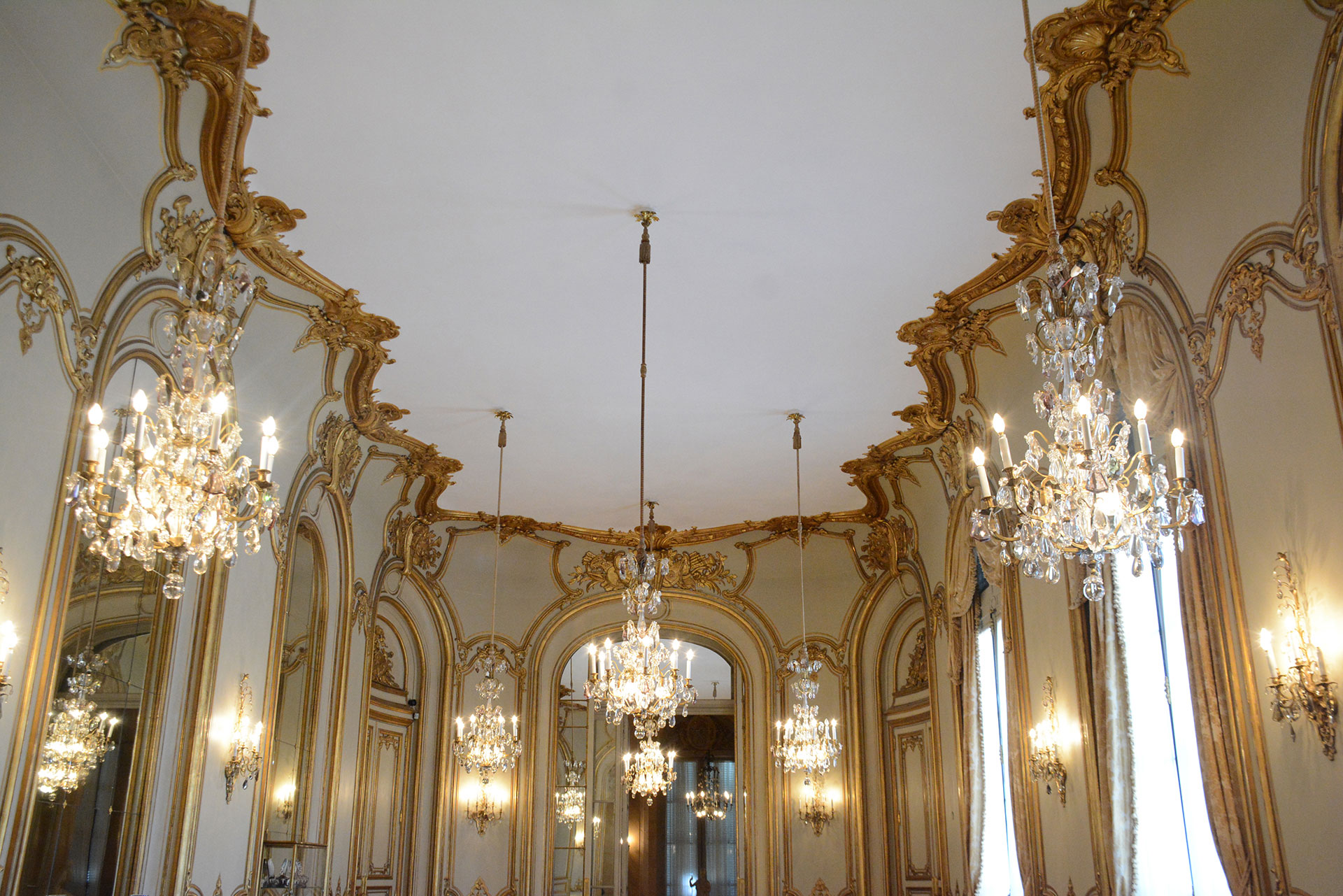 El Museo Nacional de Arte Decorativo fue creado en 1937 en la residencia Errázuriz-Alvear