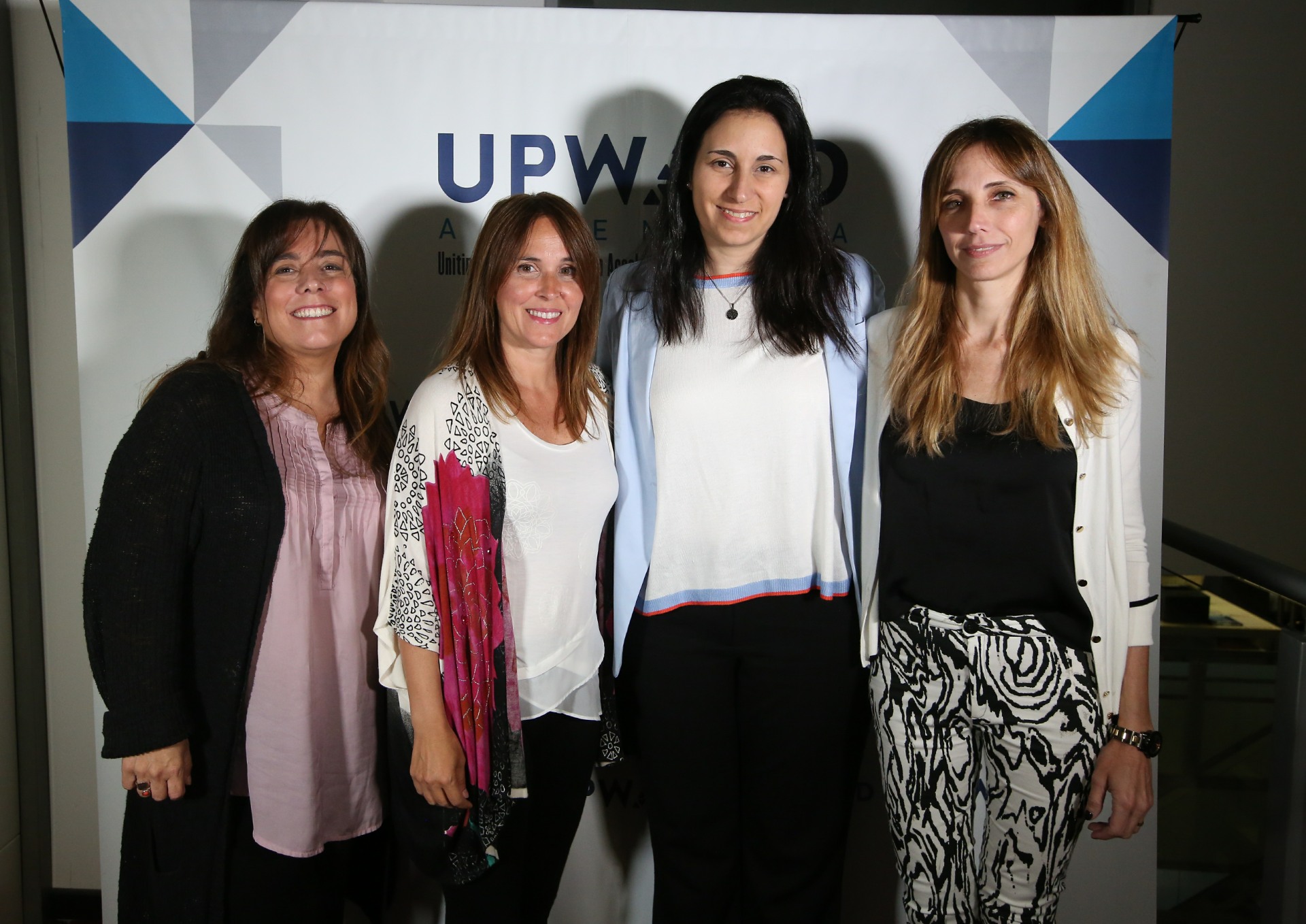 Solange Curutchet (YuMe Argentina), Verónica Vázquez (directora comercial de Walmart), Carolina Capitelli (Gerente de Operaciones de Nielsen) y Cecilia Frka (Gerente de Comunicaciones de Nielsen)