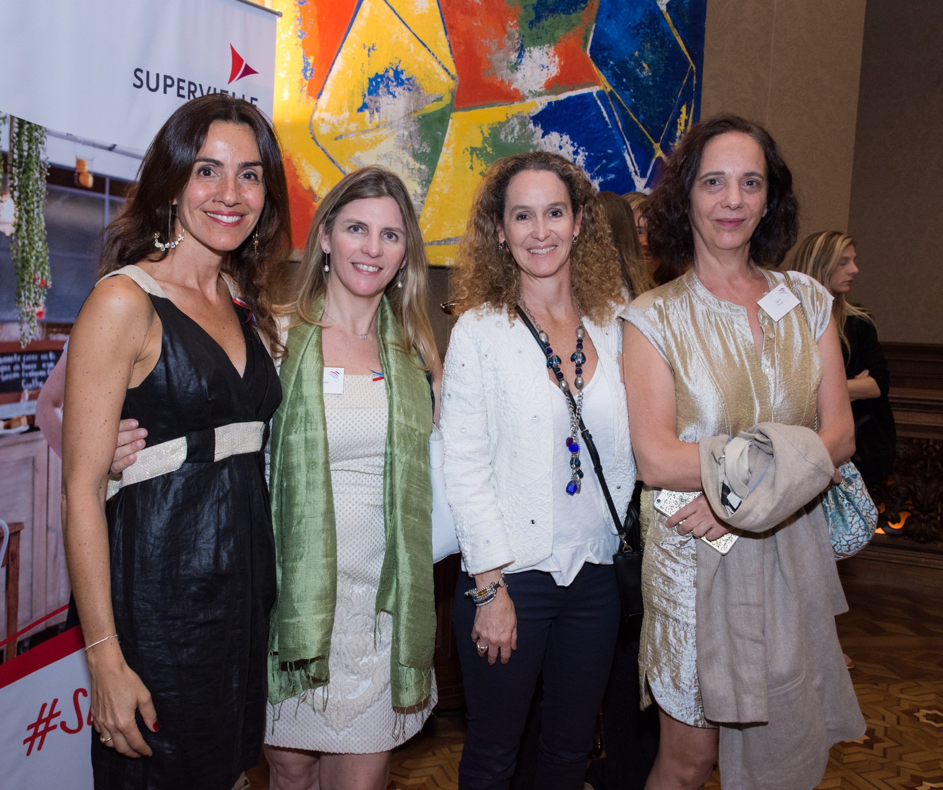 Corinne Tateosian (Socia Club Marianne), Florence Baranger-Bedel (Dirección de gestión, comunicación y producción en Jacques Bede de la empresa Inventarium), Clara Lacau (Gerente, directora y CFOde Pedro A. Lacau e Hijos SRL) y Sophie Pomar (fundadora y editora de Elliot&Pomar libros)