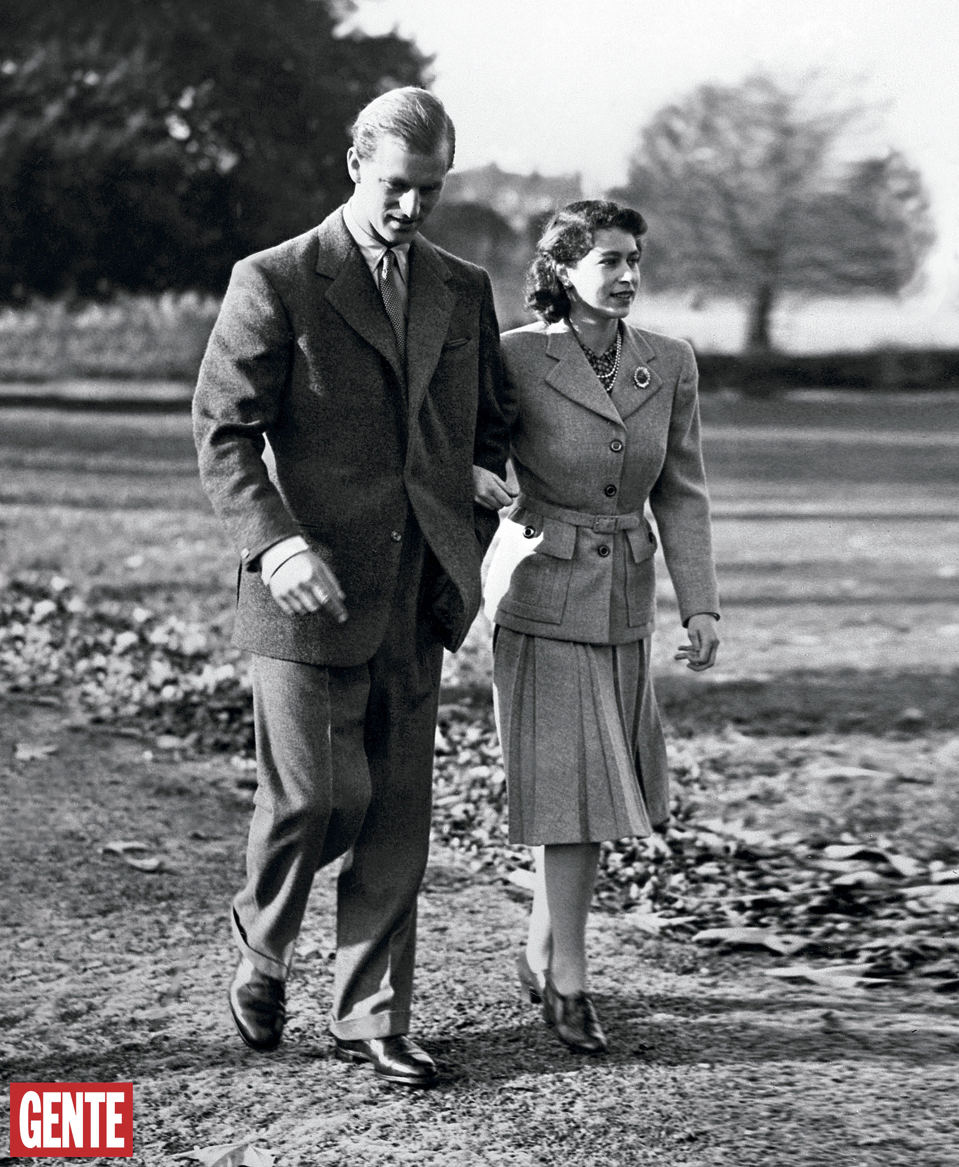Los recién casados durante su luna de miel en Hampshire, en noviembre de 1947. FOTO: AFP