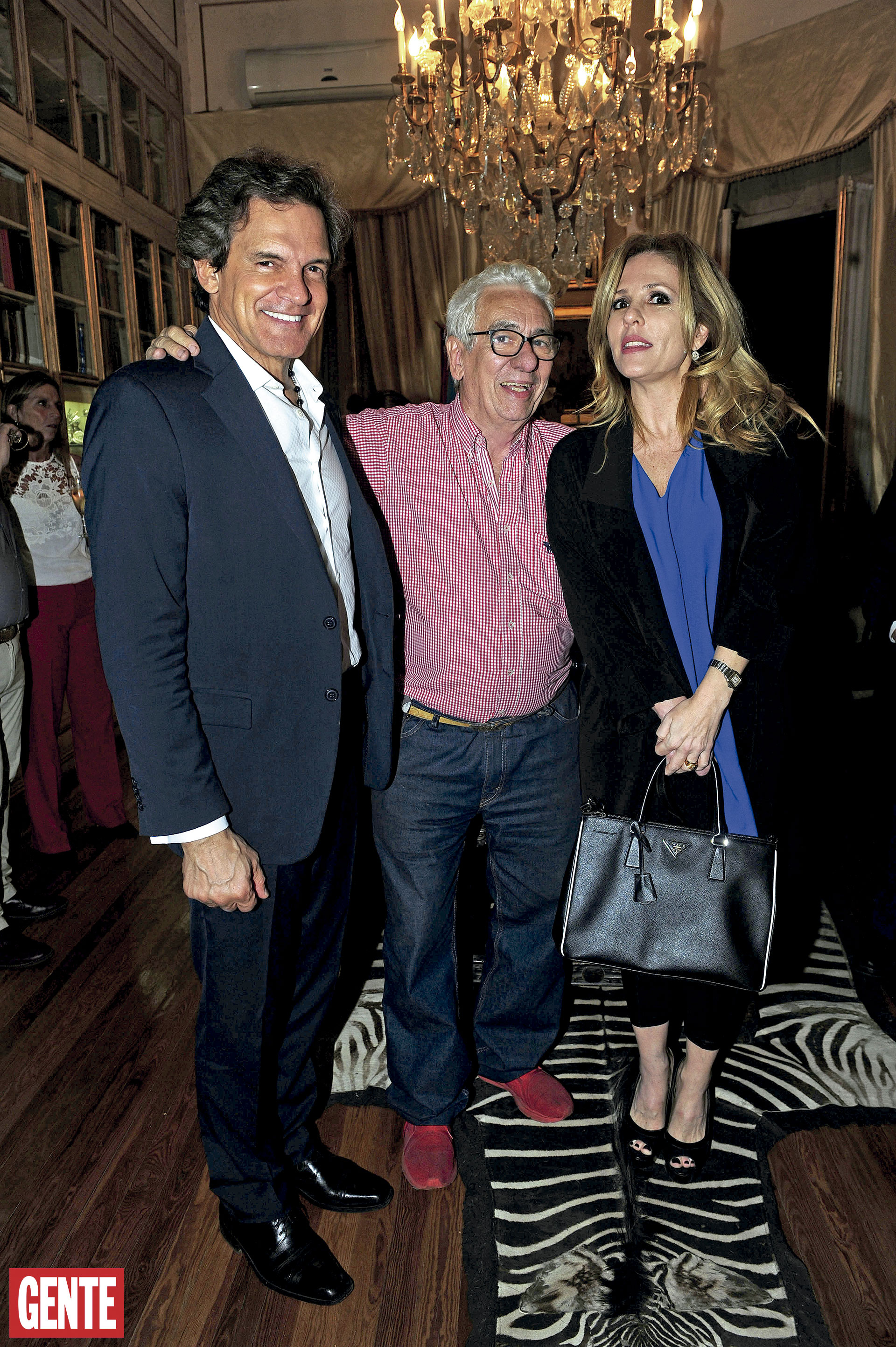 El periodista Claudio Rígoli y su novia entre los 150 invitados. Foto: Fabián Mattiazzi/GENTE