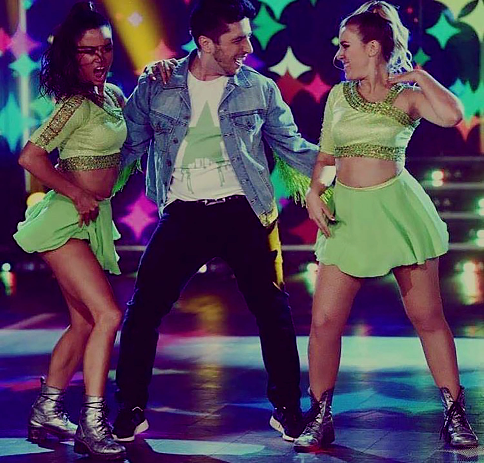 Jey Mammon feliz, disfrutando su presente en Showmatch