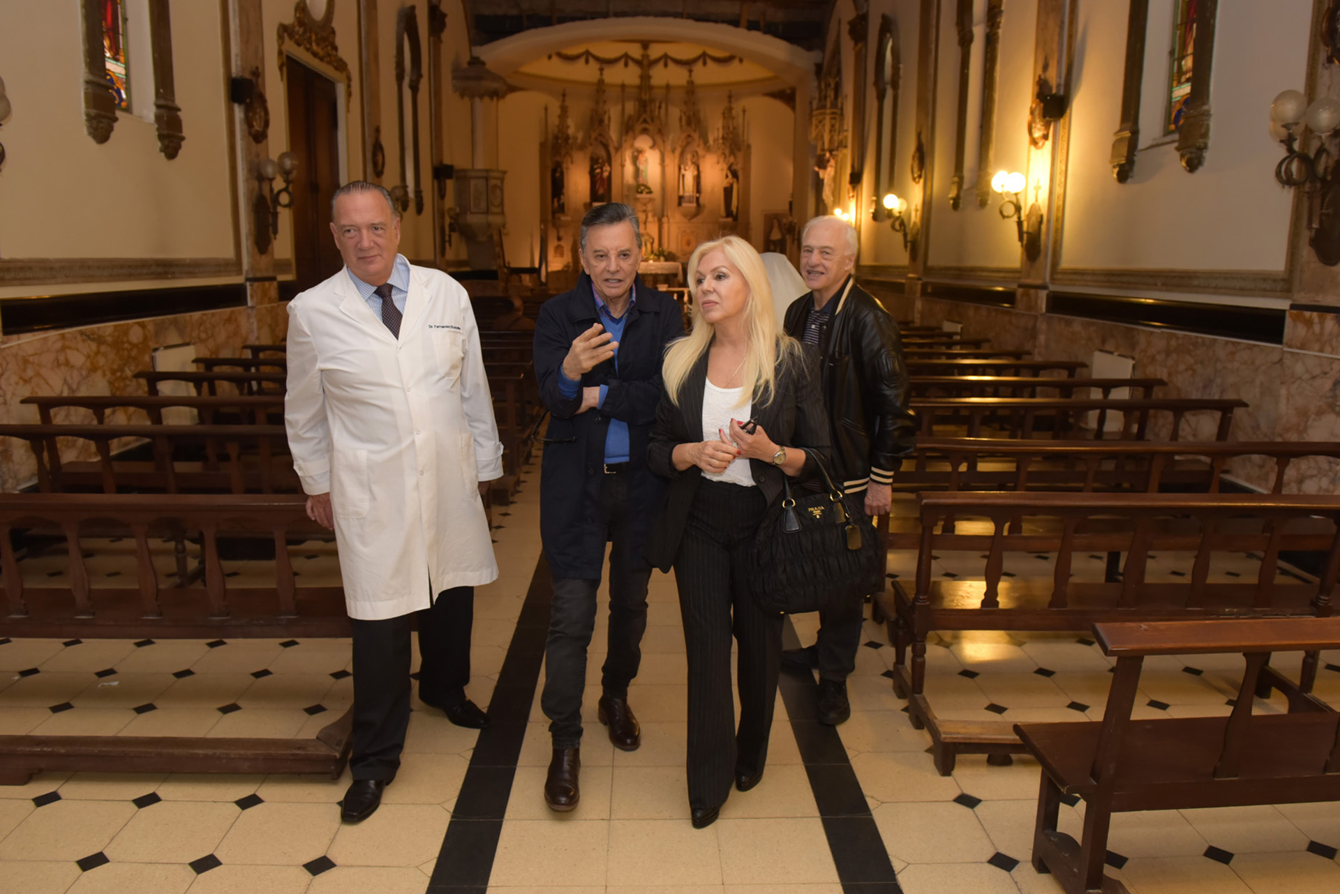 Durante la recorrida por la capilla, Palito contó que es muy religioso y que ese interés lo abrazó desde su niñez, incluso lo llevó a querer convertirse en sacerdote, pero sus padres no se lo permitieron por su corta edad
