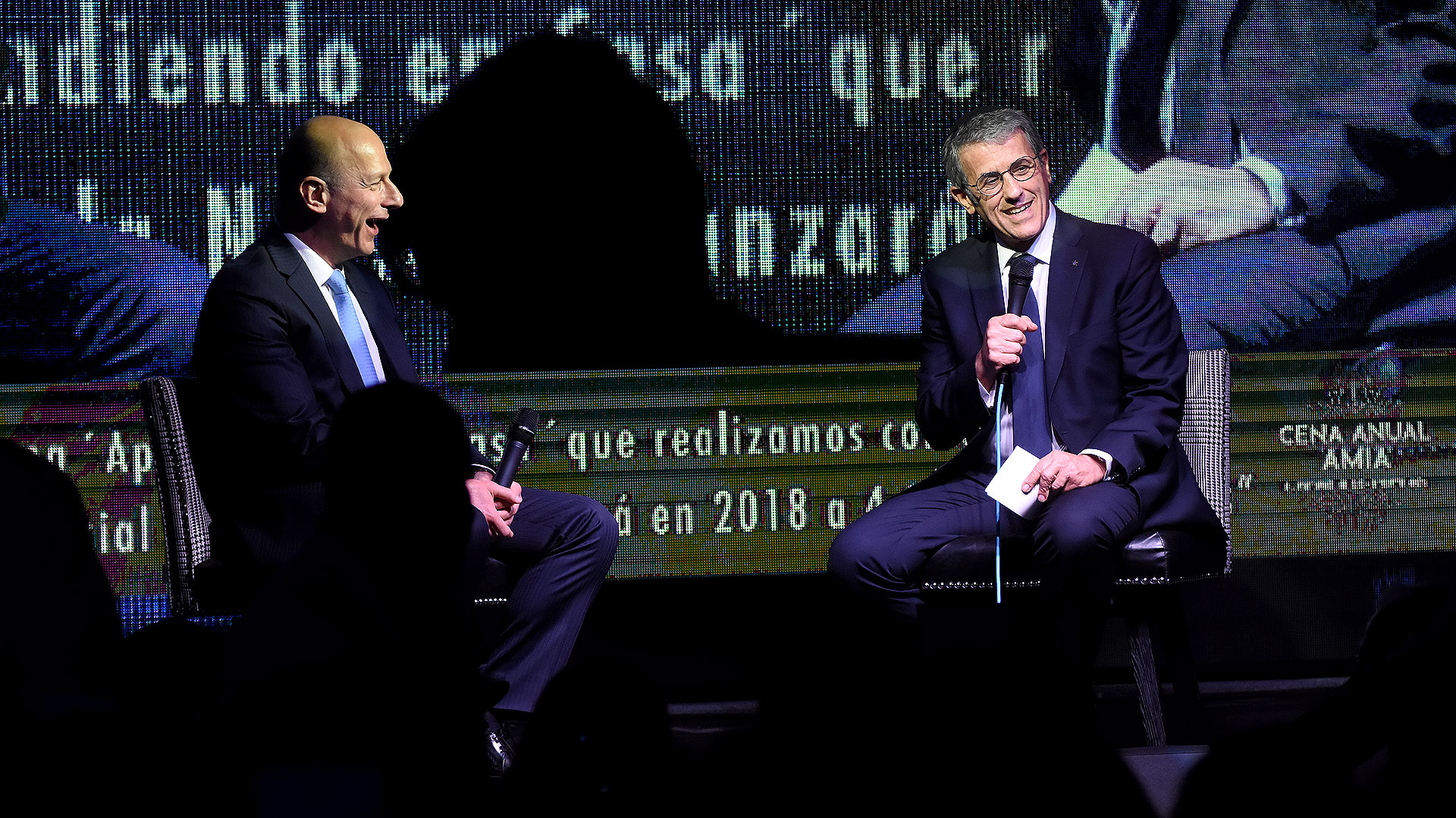 El presidente de AMIA, Agustín Zbar, mantuvo un encuentro con el analista político Sergio Berensztein, con quien abordó temas de la actualidad de AMIA y los principales objetivos que la nueva Comisión Directiva, asumida en junio pasado, se propone llevar adelante