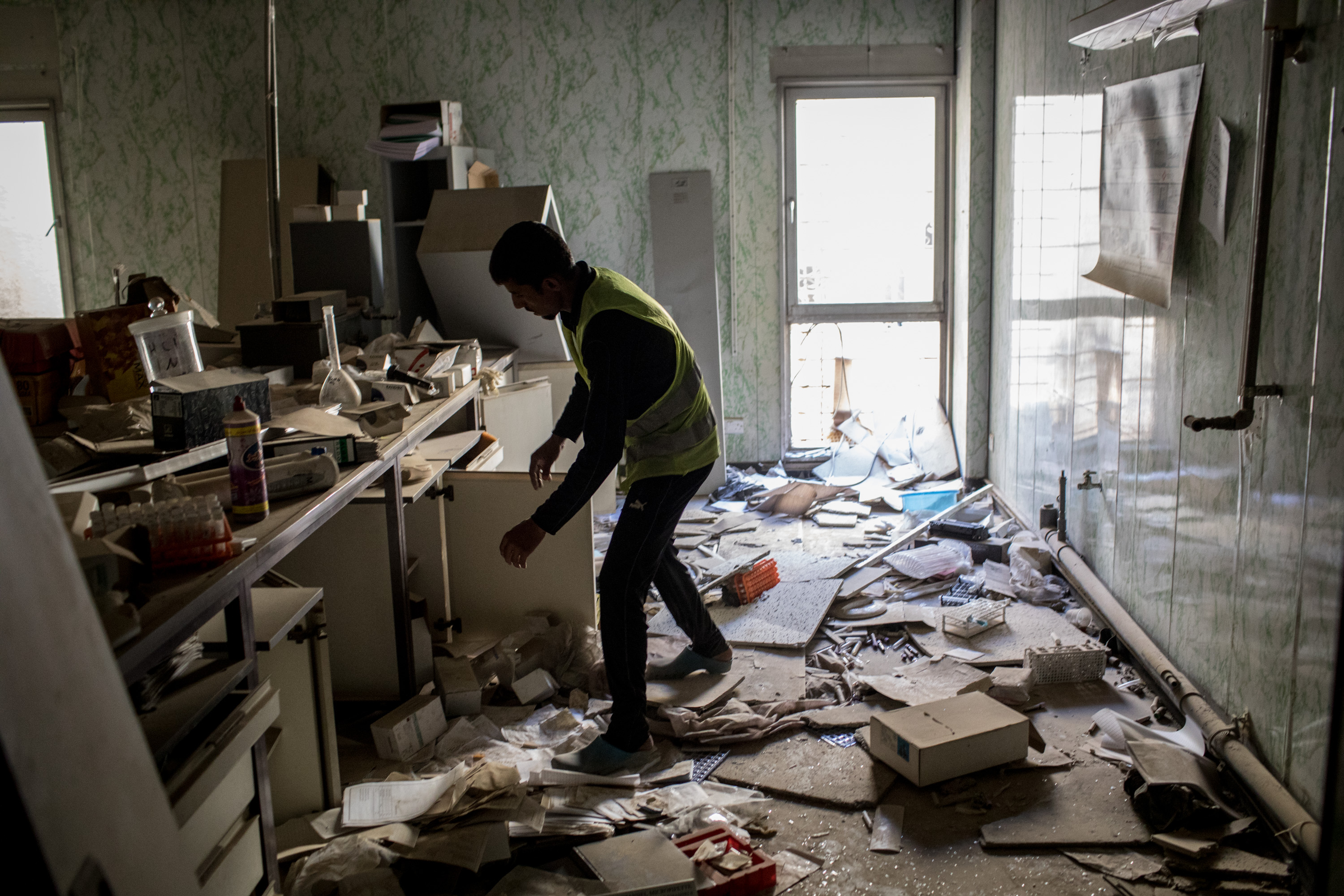 Otro voluntario en el hospital Salam (Photo by Chris McGrath/Getty Images)