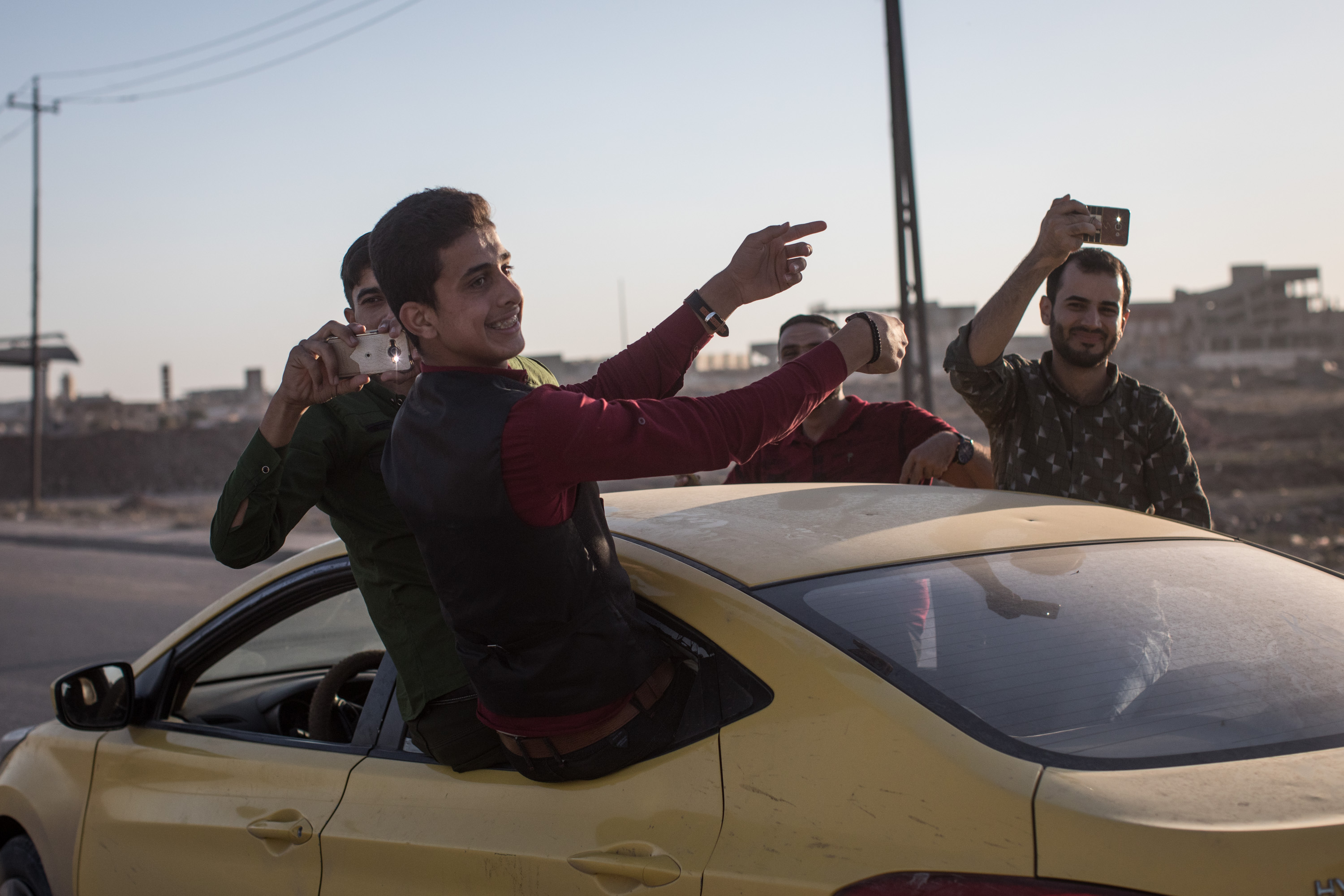 Hombres celebran un casamiento en el oeste de la ciudad (Chris McGrath/Getty Images)