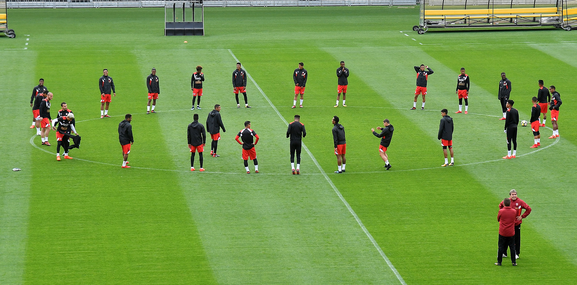 Los jugadores de Perú entrenaron en el Westpac Stadium de Wellington