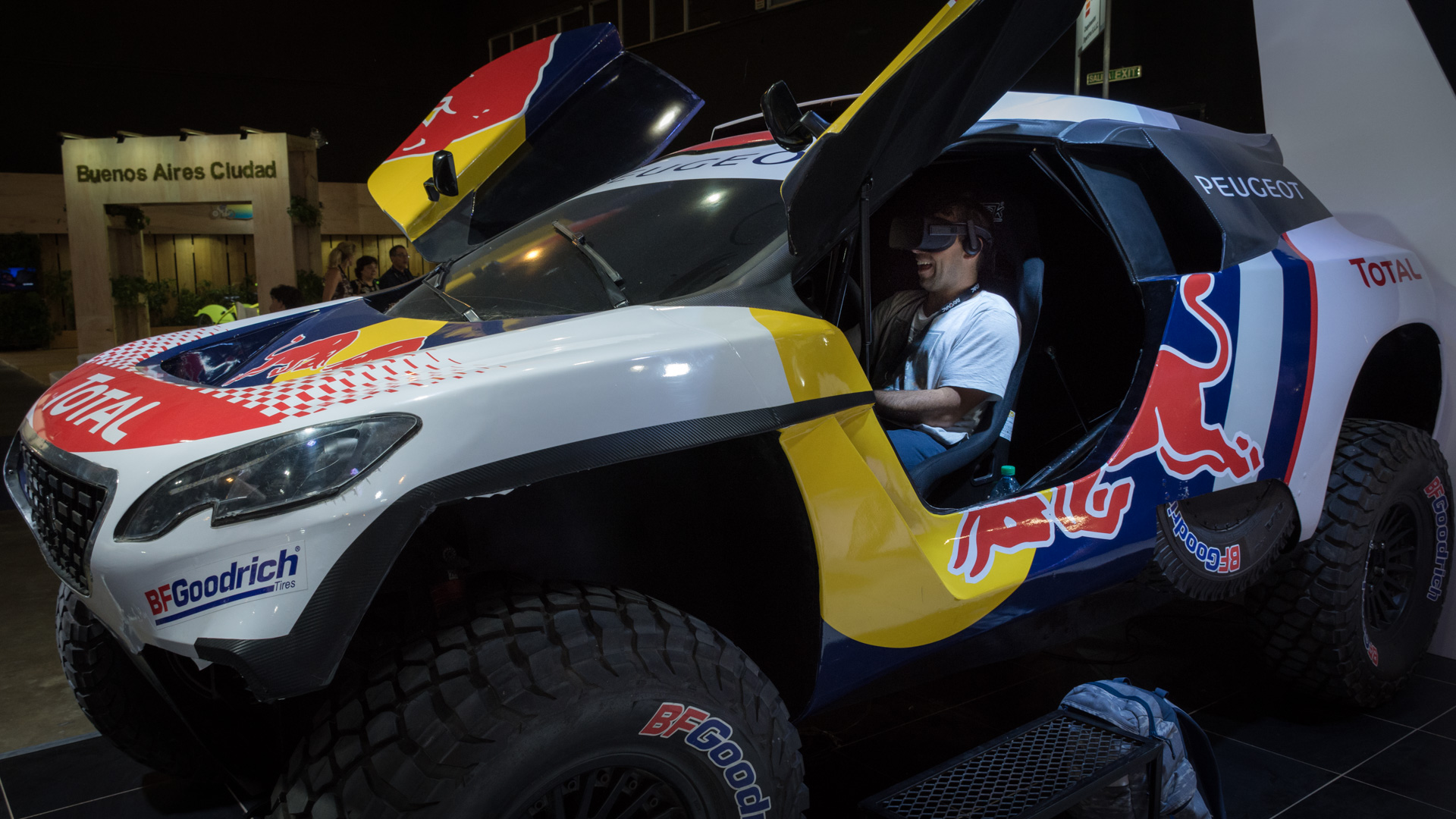 Los asistentes podrán experimentar en un simulador un viaje a bordo de los autos rally