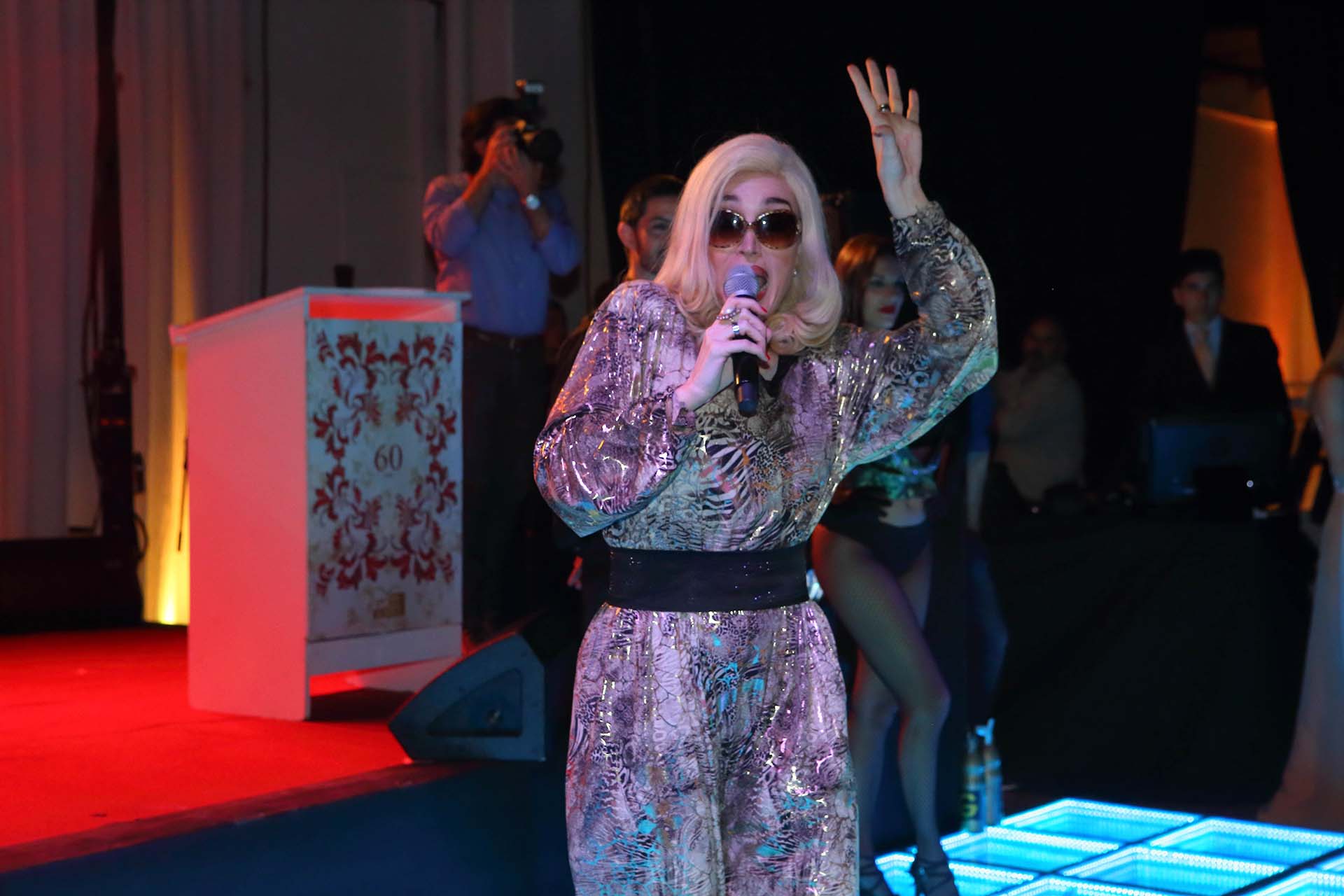 Fátima Florez divirtió con un show imitando a Susana Giménez