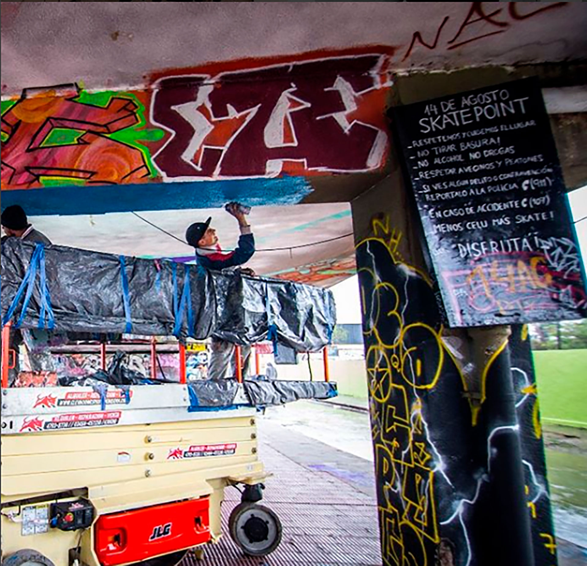 (Instagram: @ronmuralist)