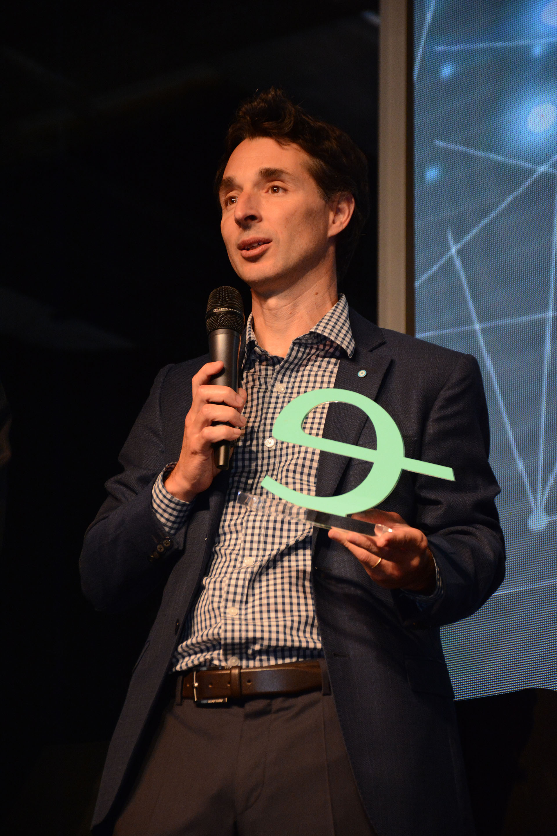 Roby Souviron, fundador de Despegar.com, premiado como Emprendedor Honorario de Endeavor Argentina