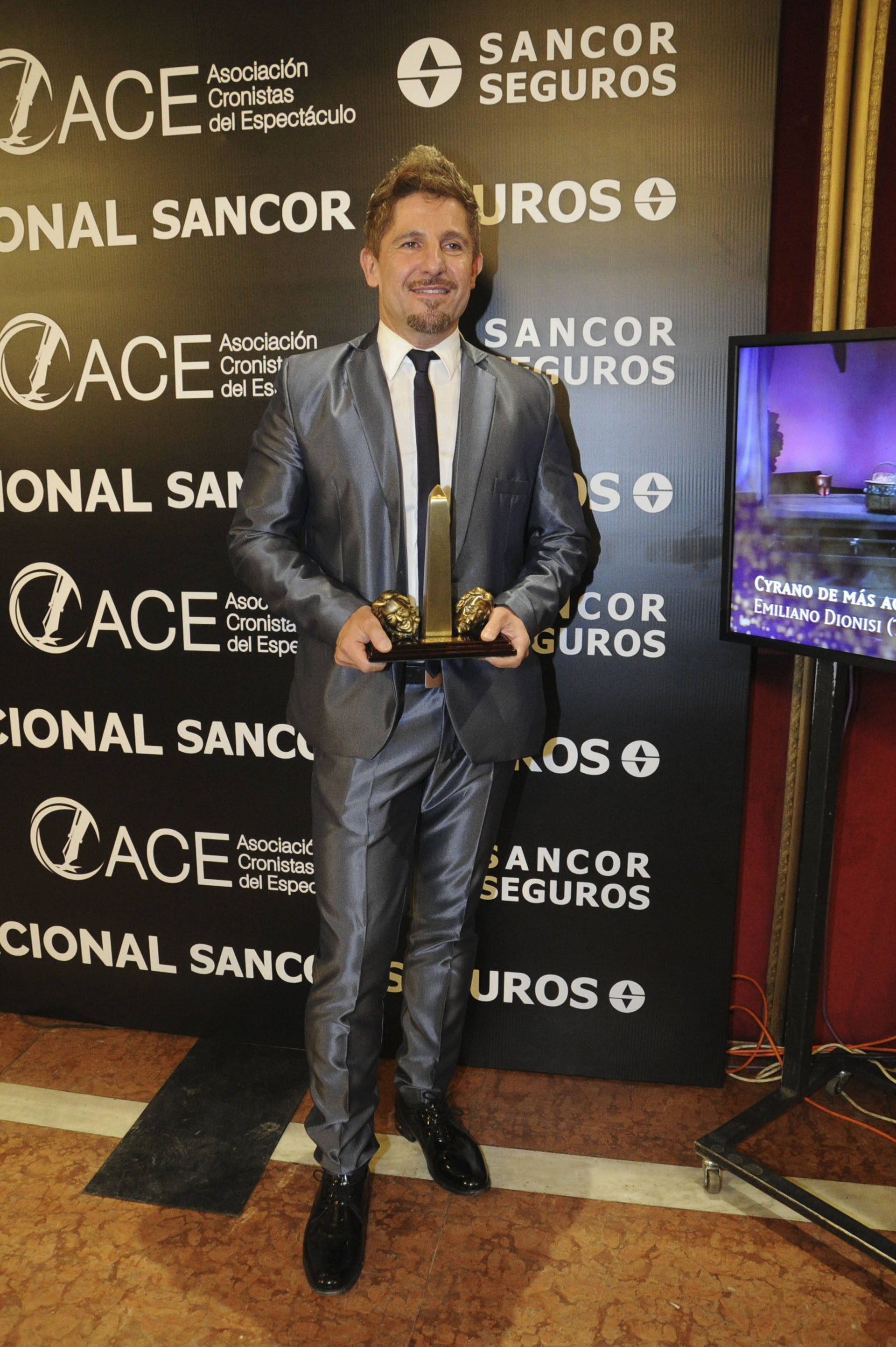 Gustavo Wons, reconocido por su trabajo de coreógrafo de “Sugar”