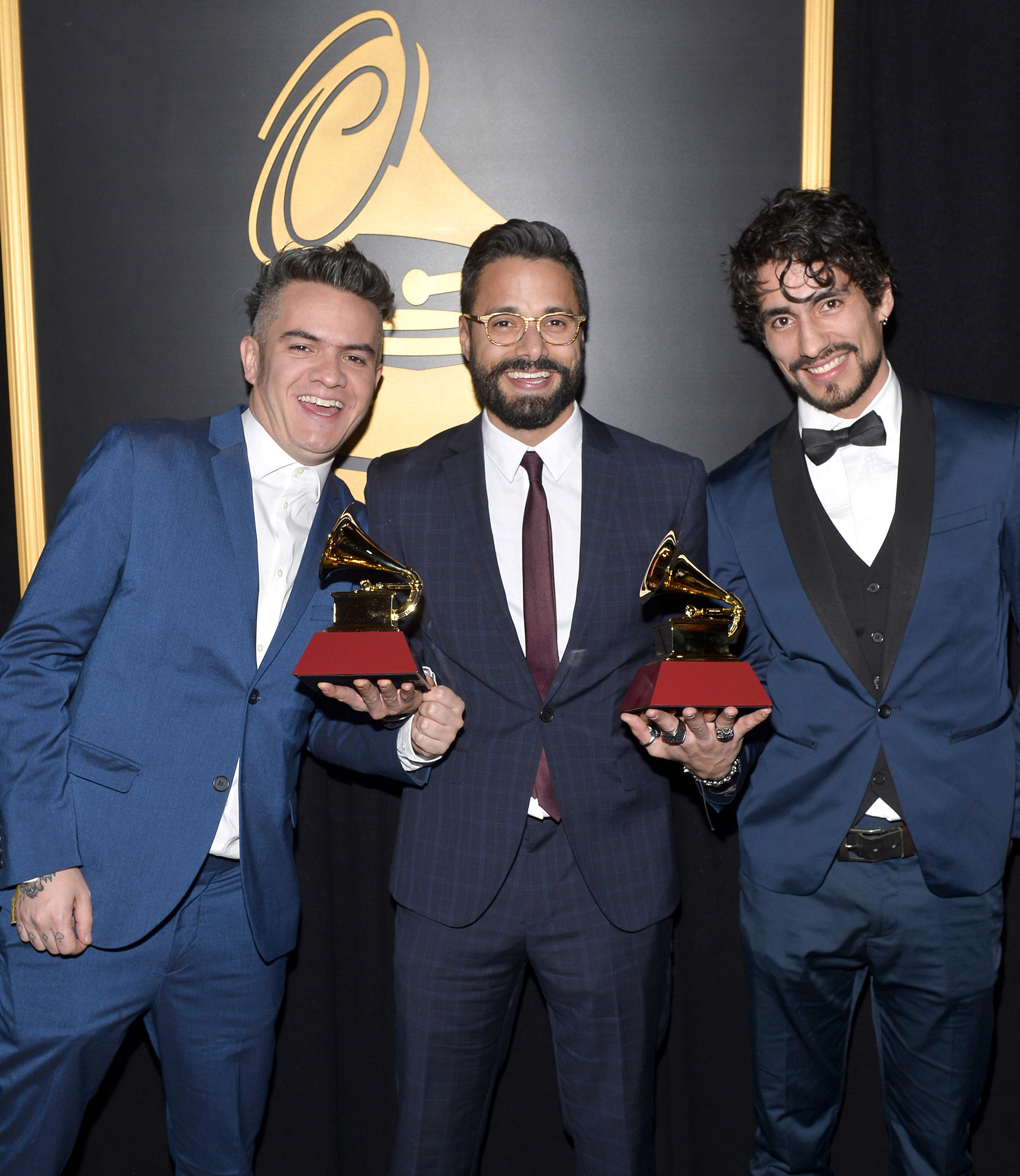 Juan Galeano, Daniel Álvarez y Andee Zeta del grupo Diamante Eléctrico (Bryan Steffy/Getty Images for LARAS)