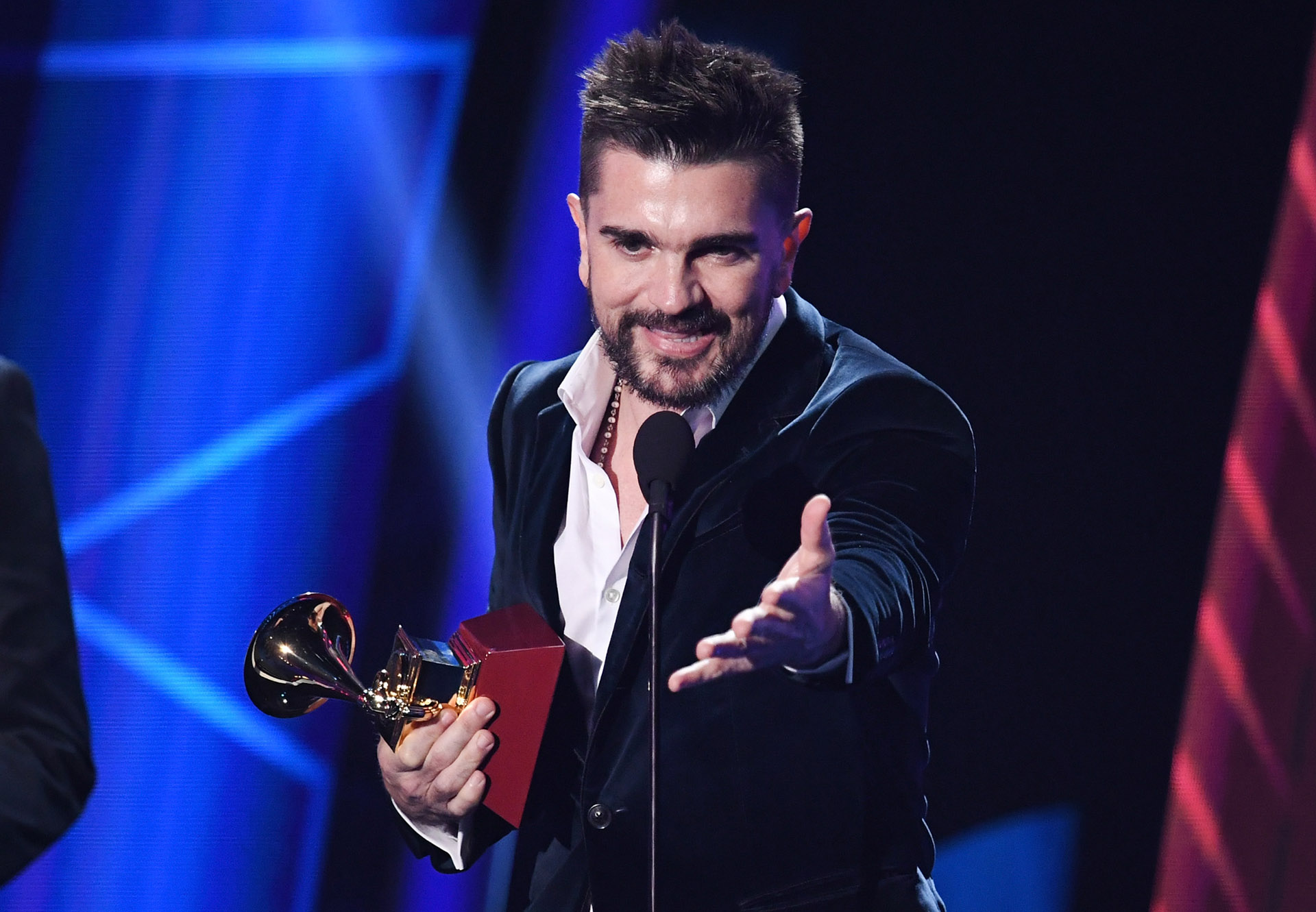 Juanes se impuso en la categoría Mejor Álbum Pop/Rock por “Mis Planes Son Amarte” (Kevin Winter/Getty Images)