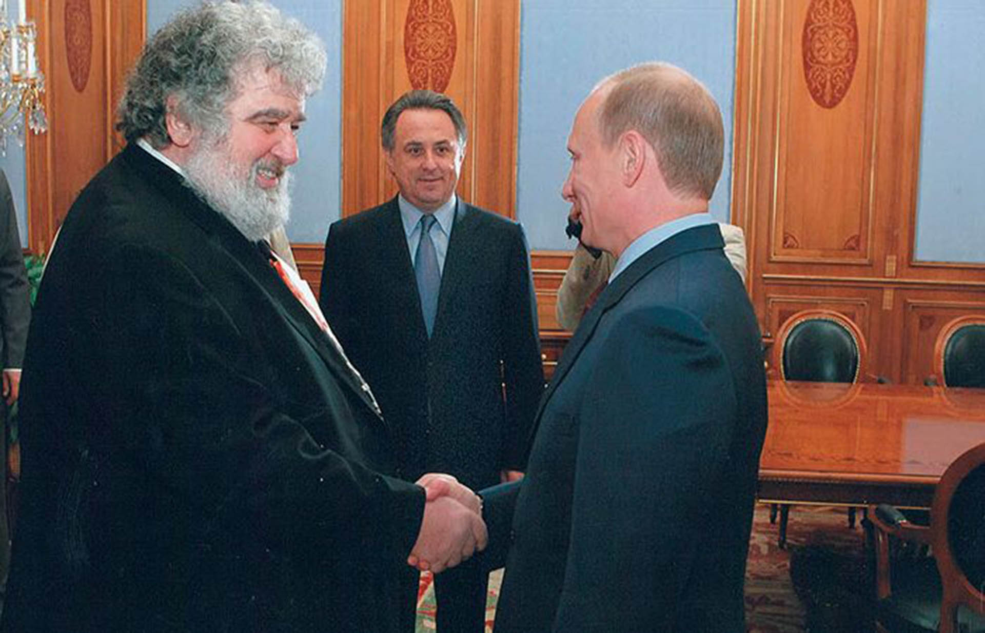 Blazer con Vladimir Putin: solía tomarse fotos con famosos y hombres de poder para su blog