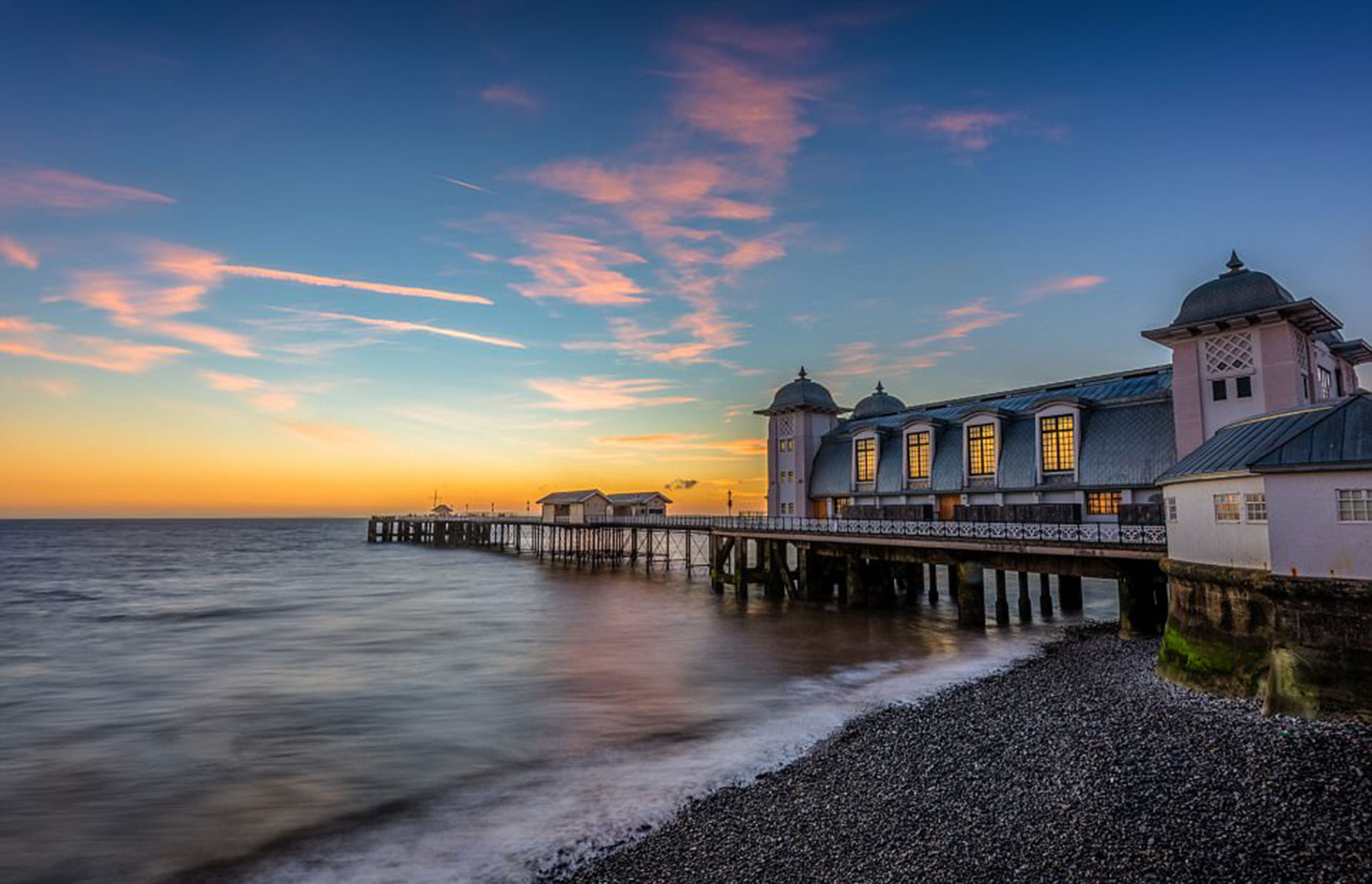 Penarth Pier por Mathew Browne, un muele inaugurado en 1898
